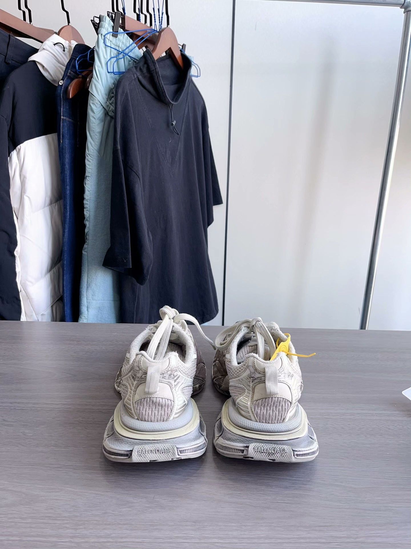 Balenciaga Balenciaga Mud Dyed 3XL Size 42 Size US 9 / EU 42 - 2 Thumbnail