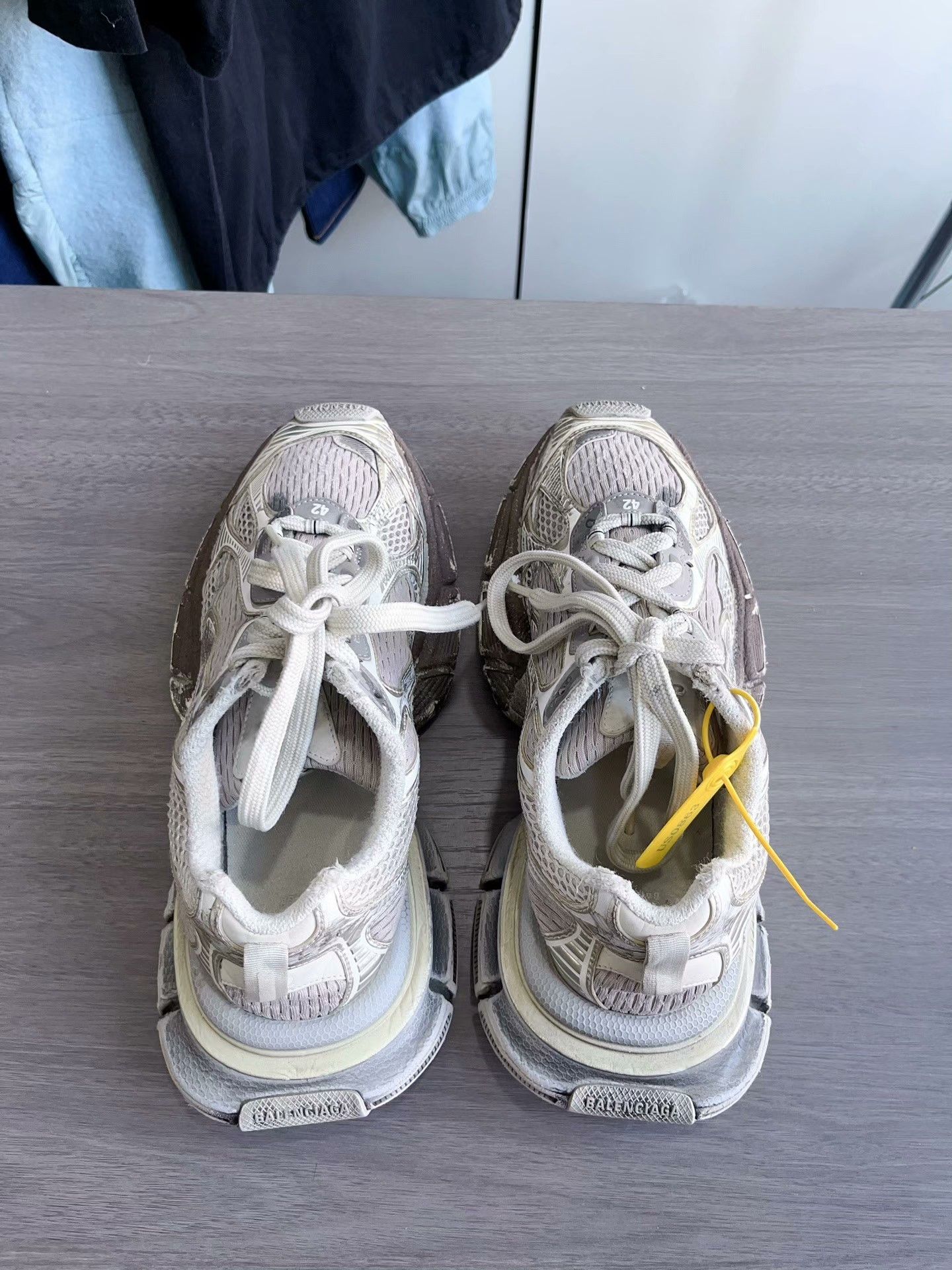 Balenciaga Balenciaga Mud Dyed 3XL Size 42 Size US 9 / EU 42 - 6 Thumbnail