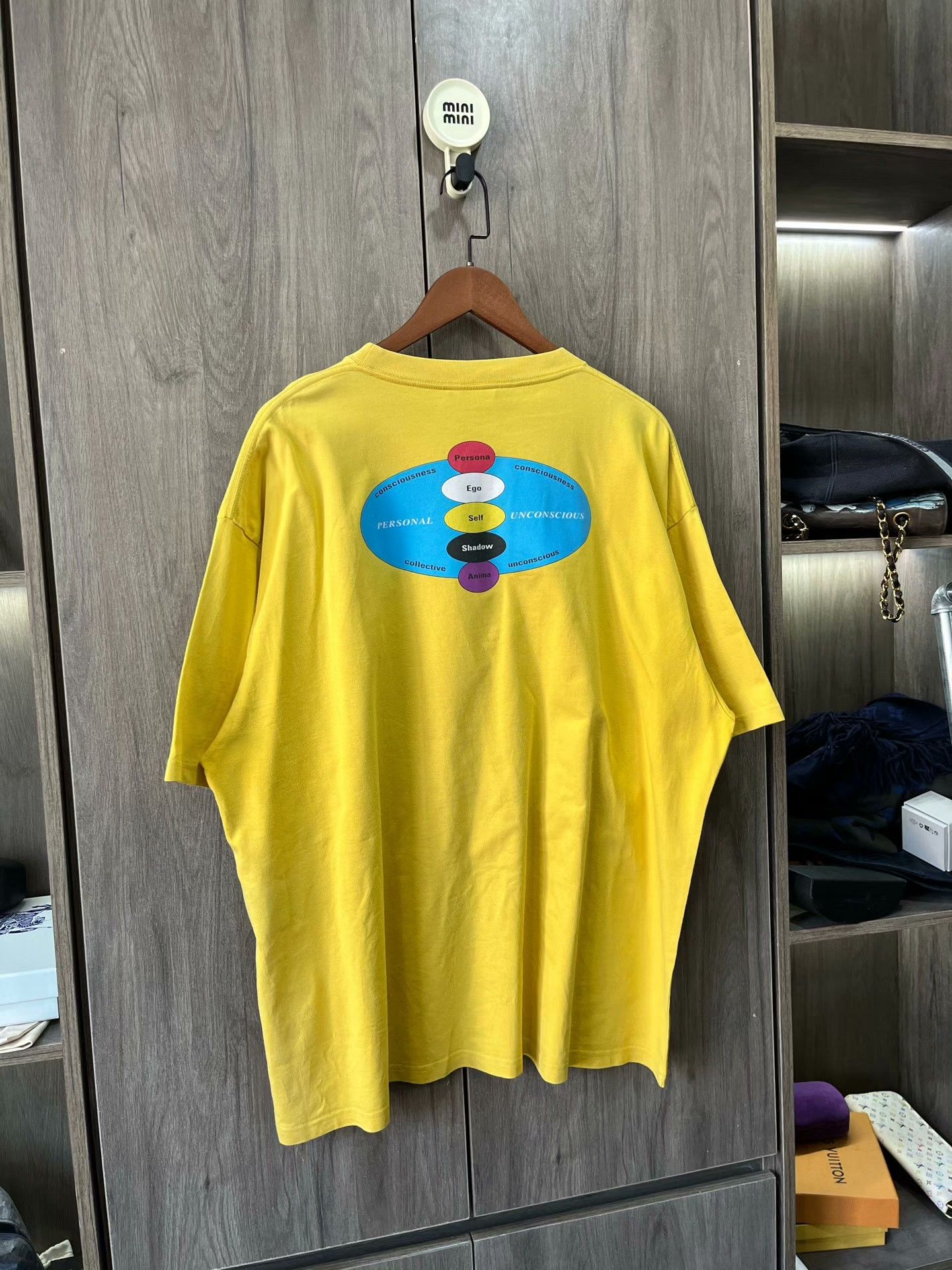 Balenciaga Balenciaga Yellow Embroidered Letter T-Shirt Size US XS / EU 42 / 0 - 4 Thumbnail