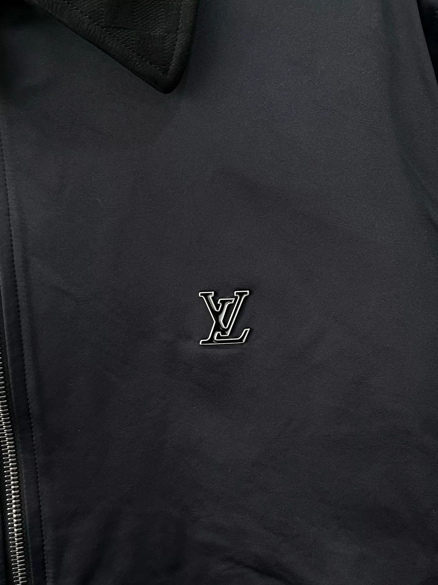 Louis Vuitton Louis Vuitton 2025 Reversible Logo Jacket Size US M / EU 48-50 / 2 - 3 Thumbnail