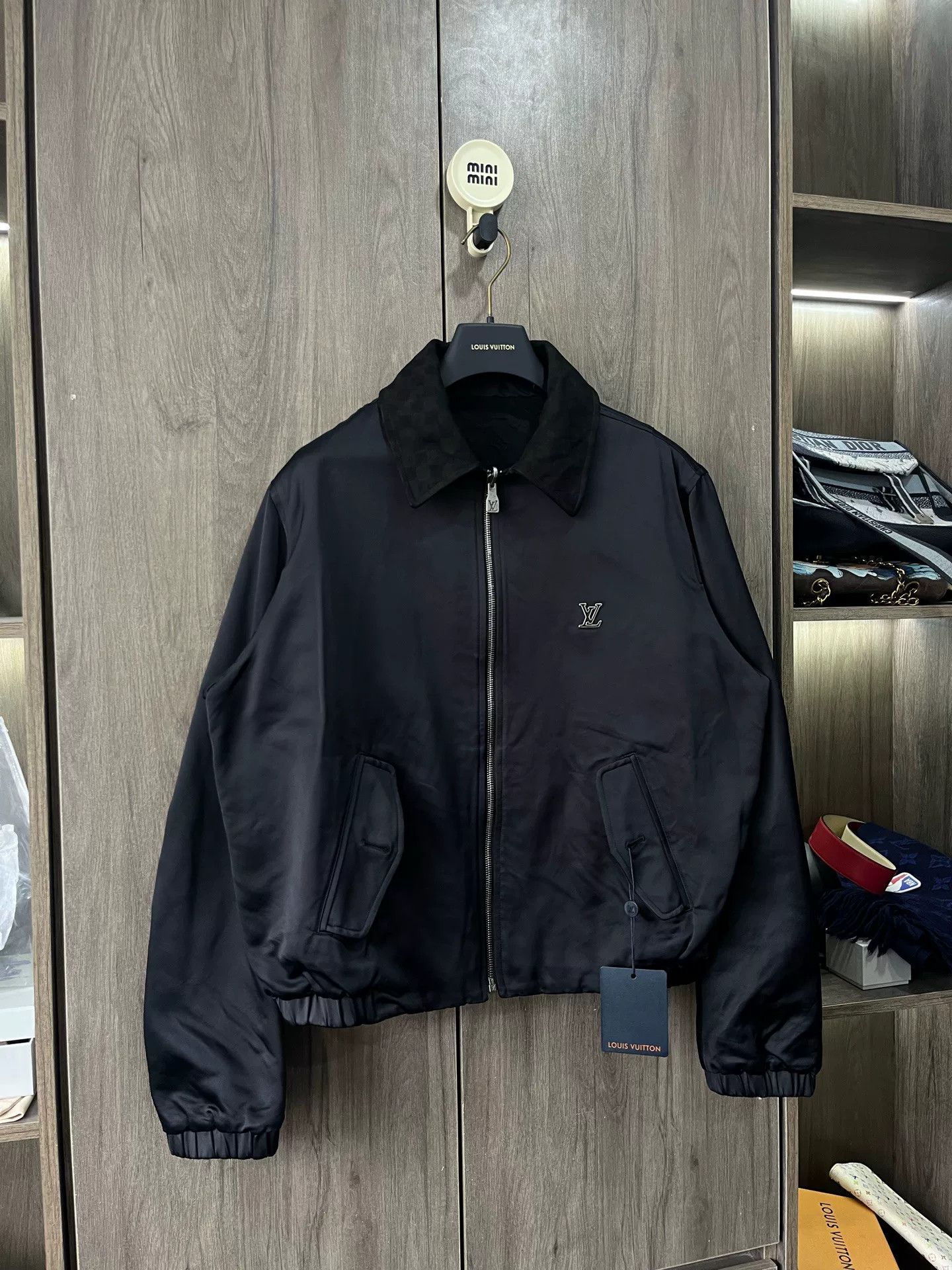 Louis Vuitton Louis Vuitton 2025 Reversible Logo Jacket Size US M / EU 48-50 / 2 - 4 Thumbnail