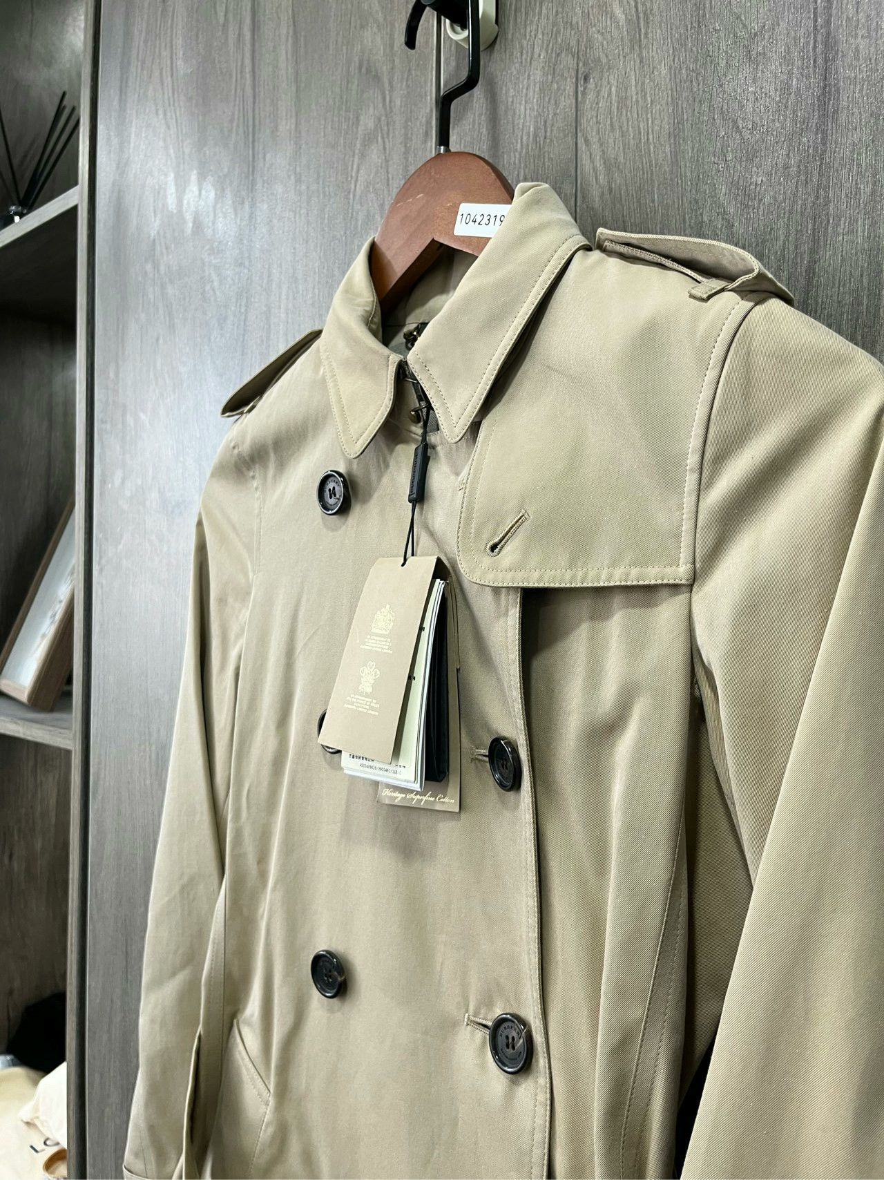Burberry Burberry Classic Double-Breasted Trench Coat Size XS / US 0-2 / IT 36-38 - 3 Thumbnail