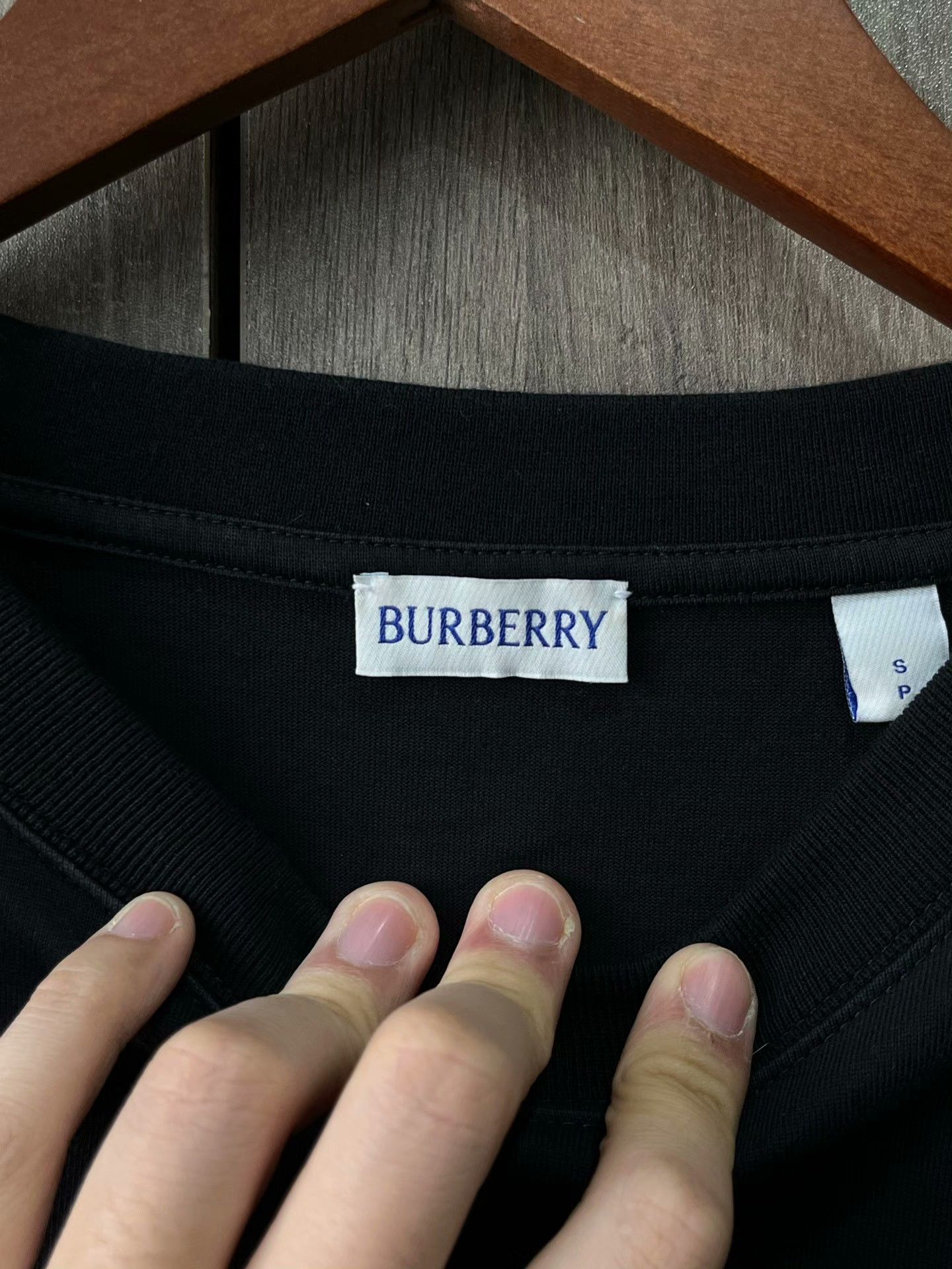 Burberry Burberry Check Round Neck Slim Short Sleeve Size US S / EU 44-46 / 1 - 8 Thumbnail