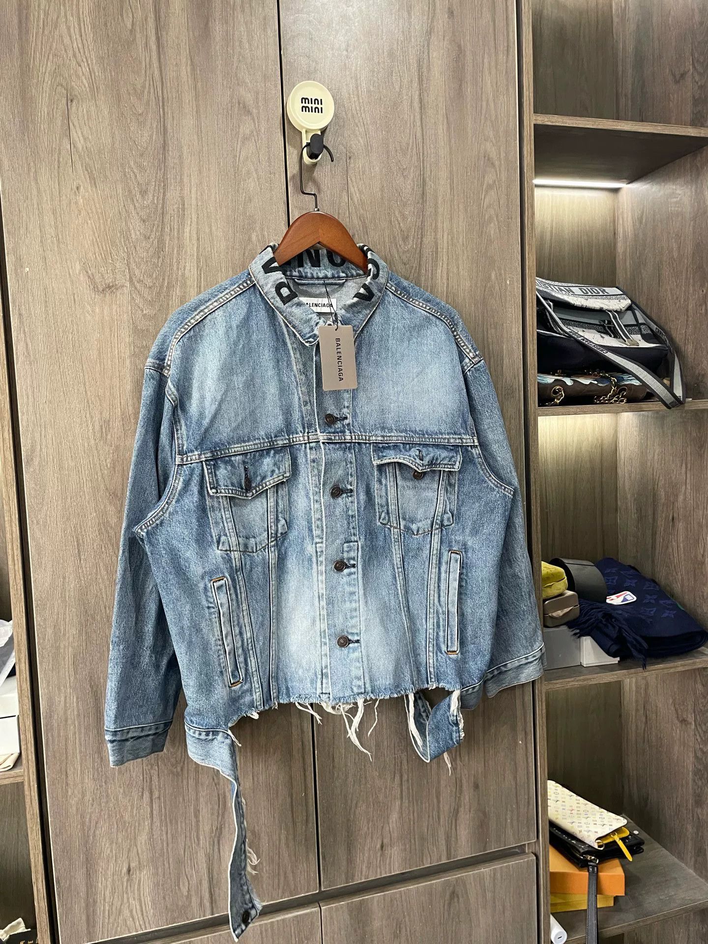Balenciaga Balenciaga Collar Embroidered Denim Jacket Size XXS / US 00 / IT 34 - 5 Thumbnail