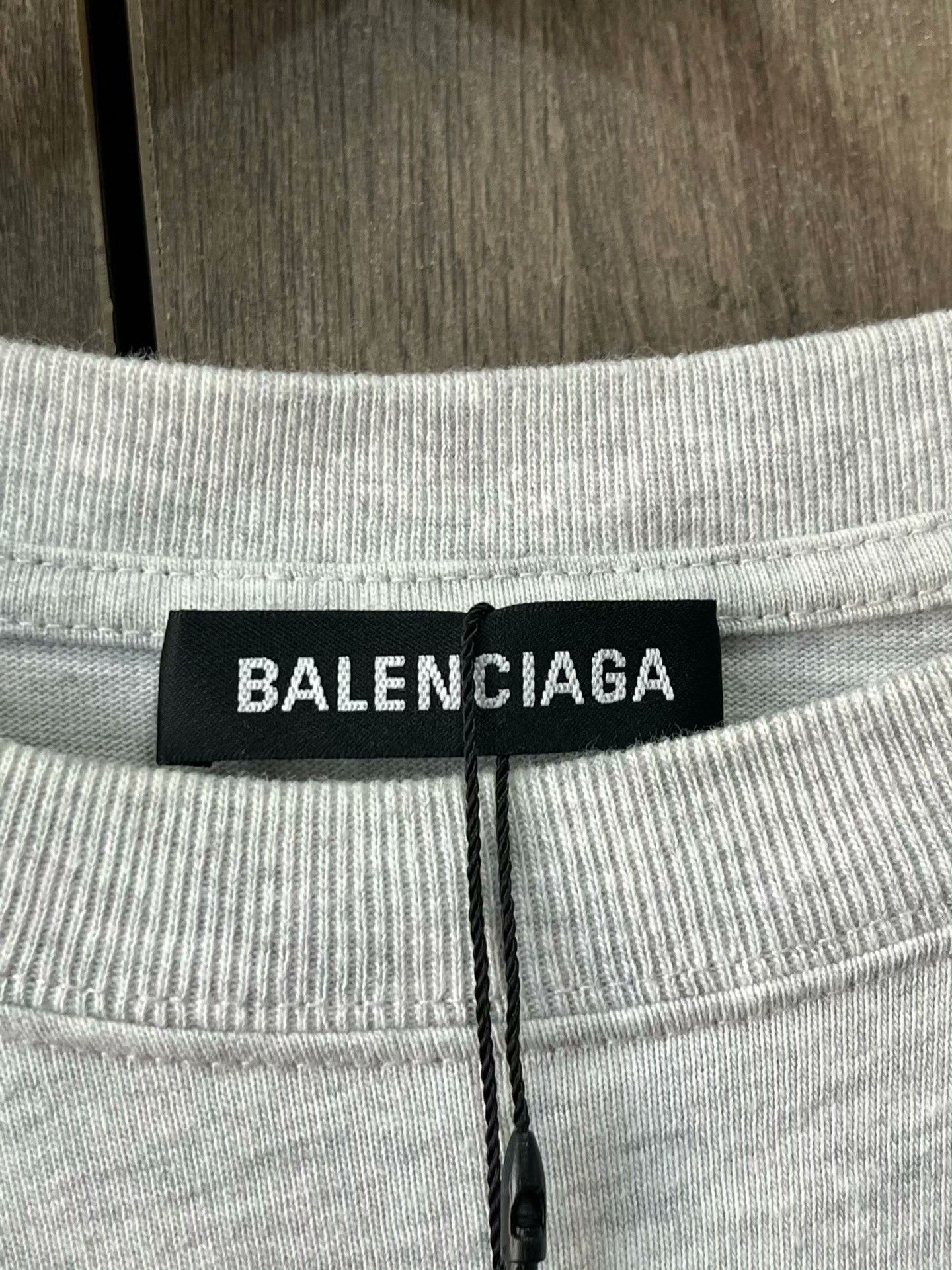 Balenciaga Balenciaga World Food Gray Short-Sleeve Tee Size US L / EU 52-54 / 3 - 6 Thumbnail