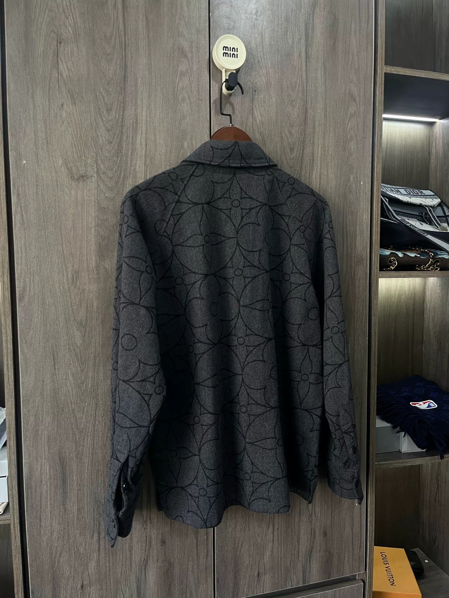 Louis Vuitton Louis Vuitton Long-Sleeve Printed Shirt Size US S / EU 44-46 / 1 - 7 Thumbnail