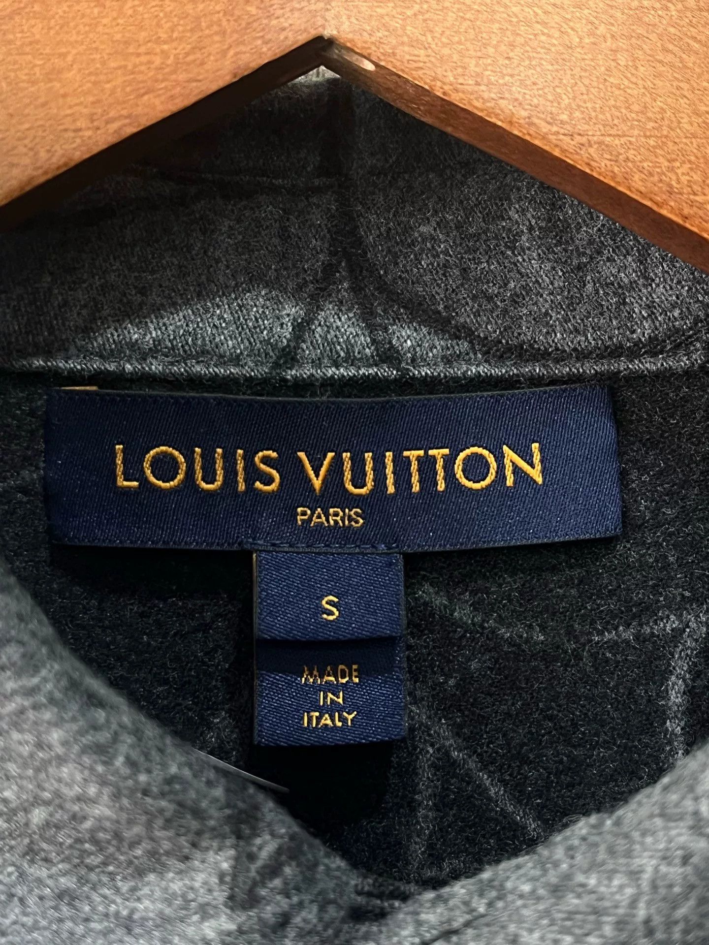 Louis Vuitton Louis Vuitton Long-Sleeve Printed Shirt Size US S / EU 44-46 / 1 - 5 Thumbnail