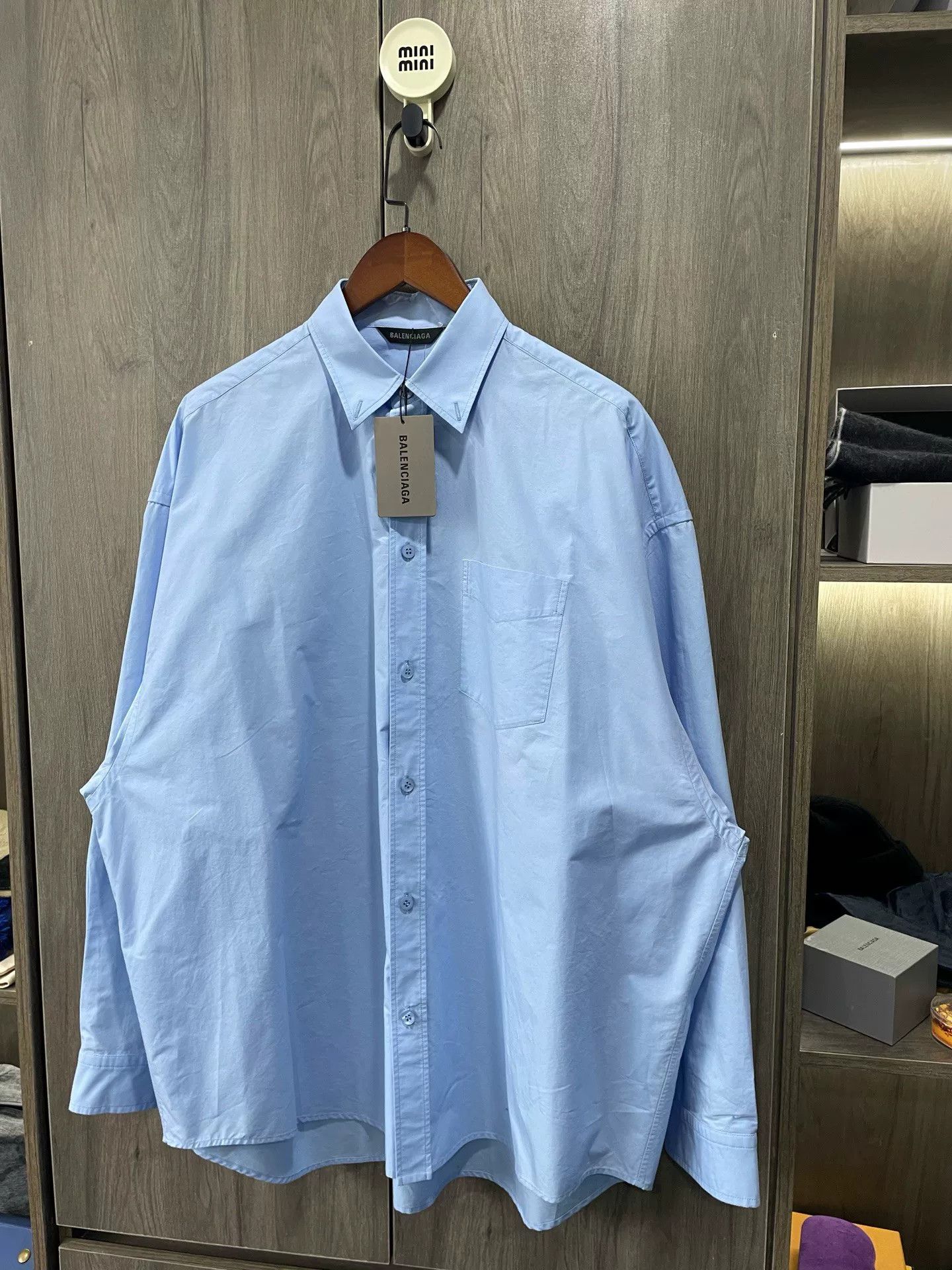 Balenciaga Balenciaga Back Print Solid Long-Sleeve Shirt Size US S / EU 44-46 / 1 - 4 Thumbnail