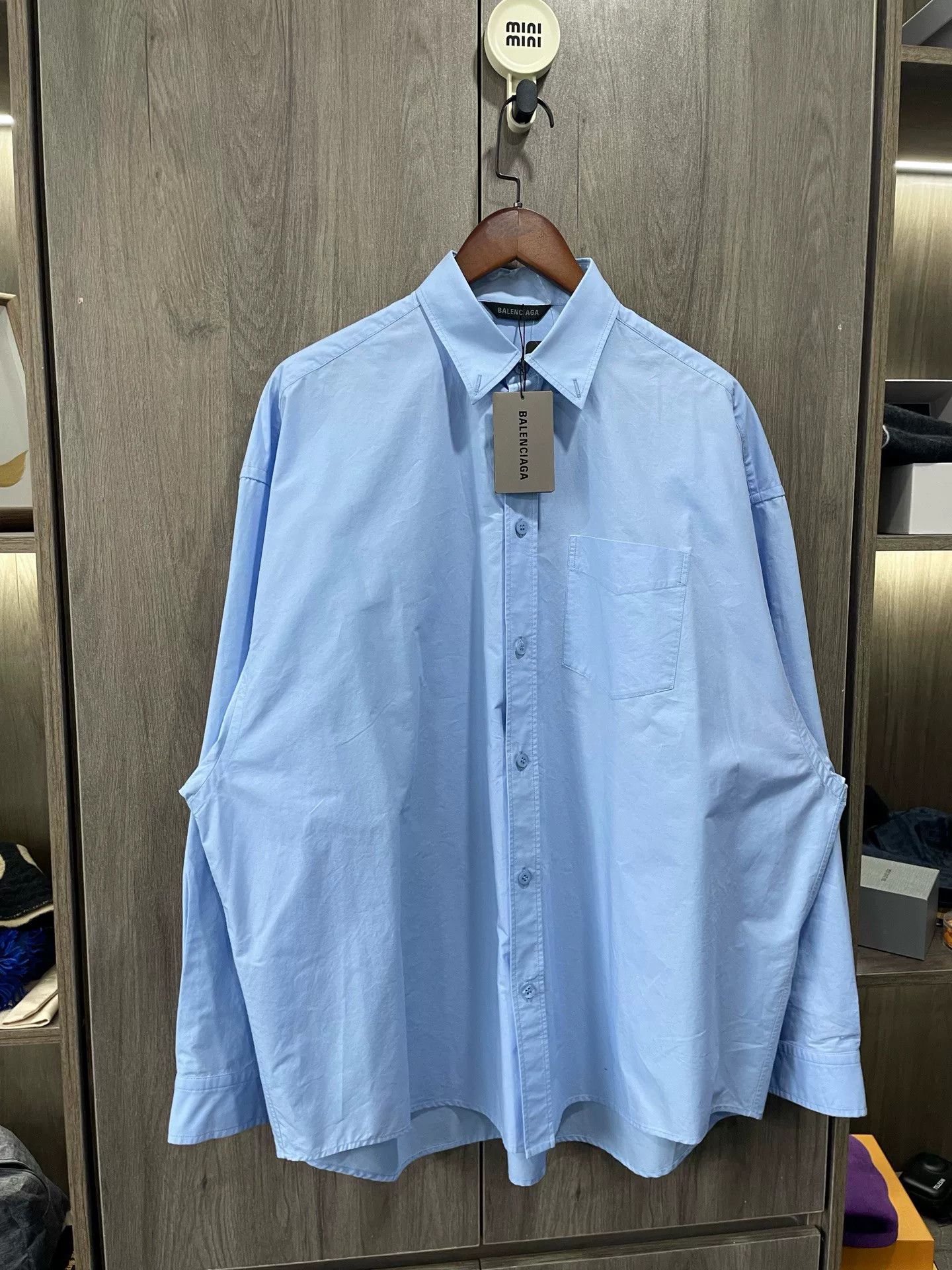 Balenciaga Balenciaga Back Print Solid Long-Sleeve Shirt Size US S / EU 44-46 / 1 - 5 Thumbnail