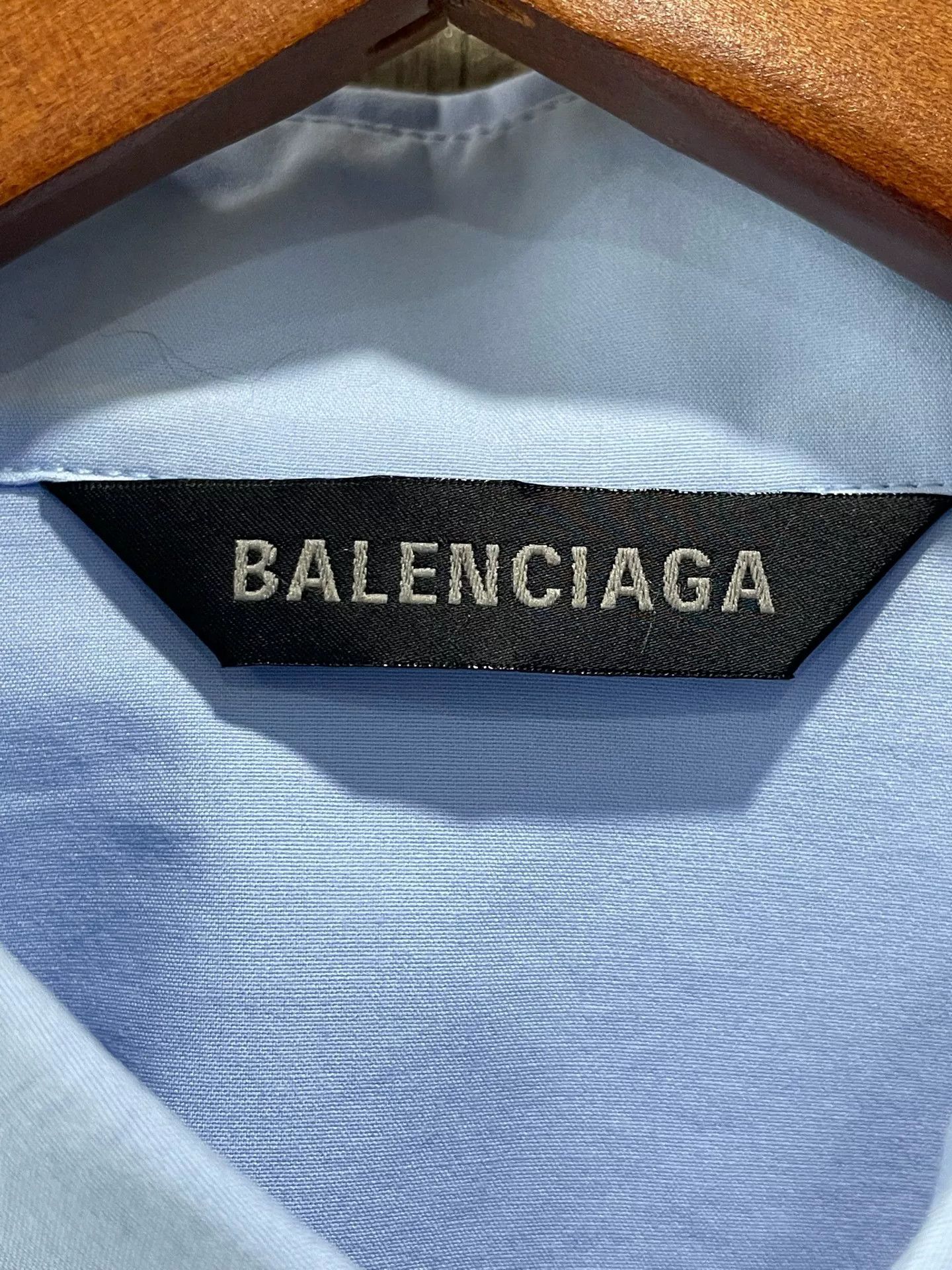Balenciaga Balenciaga Back Print Solid Long-Sleeve Shirt Size US S / EU 44-46 / 1 - 3 Thumbnail