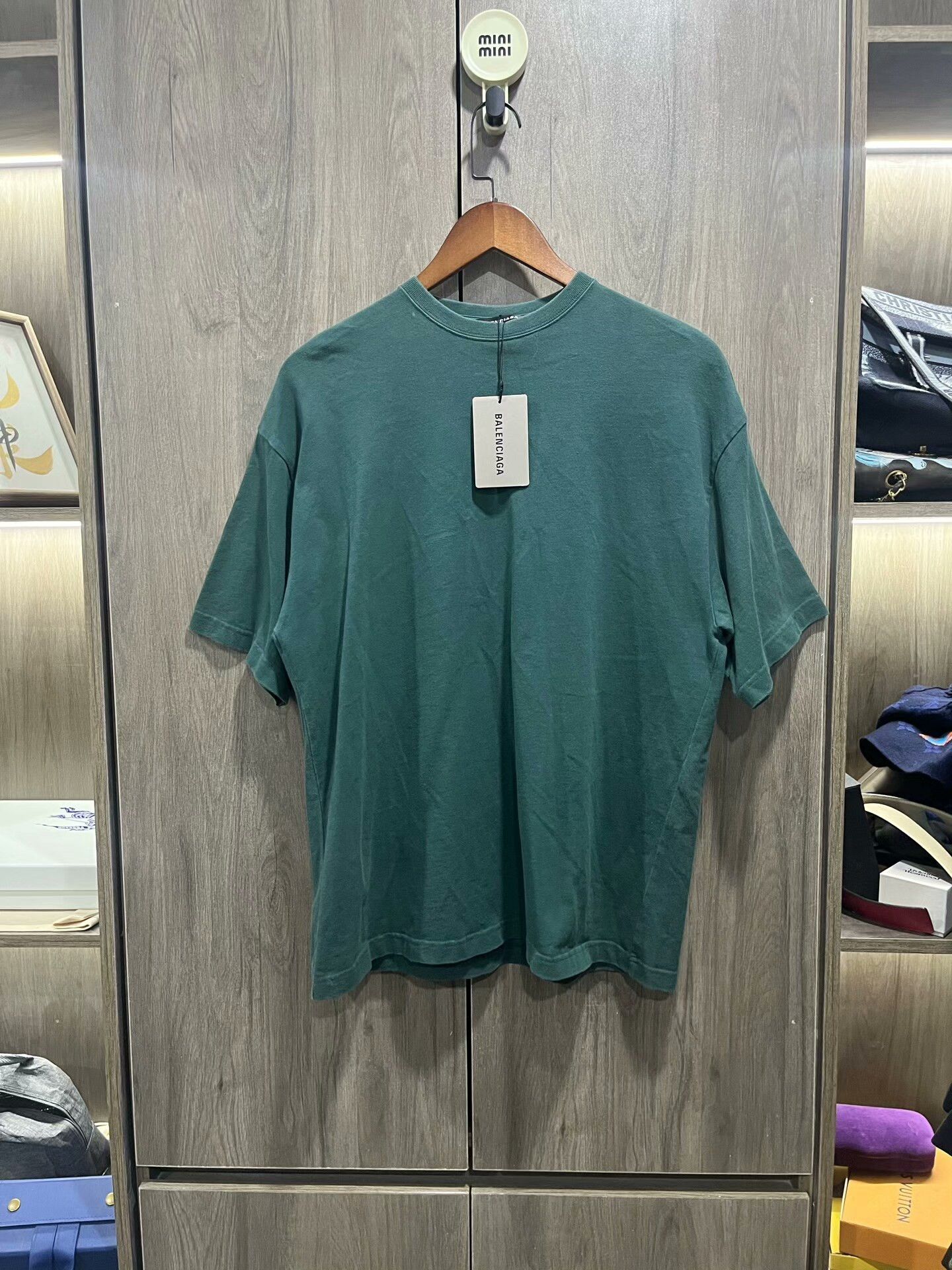 Balenciaga Balenciaga Back Letter Short-Sleeve Top Size US S / EU 44-46 / 1 - 2 Thumbnail