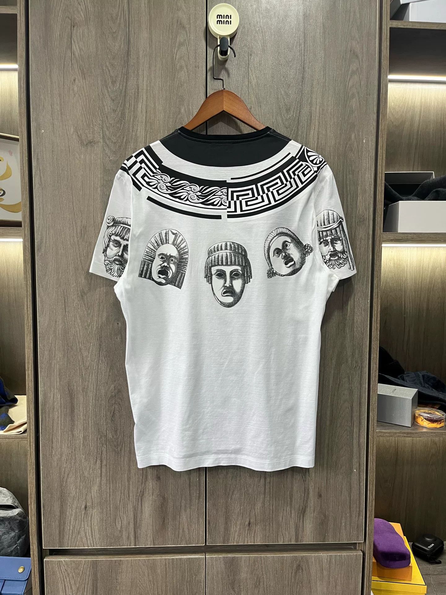 Versace Versace Men's Blue Greek Mythology Print T-shirt Size US M / EU 48-50 / 2 - 2 Thumbnail
