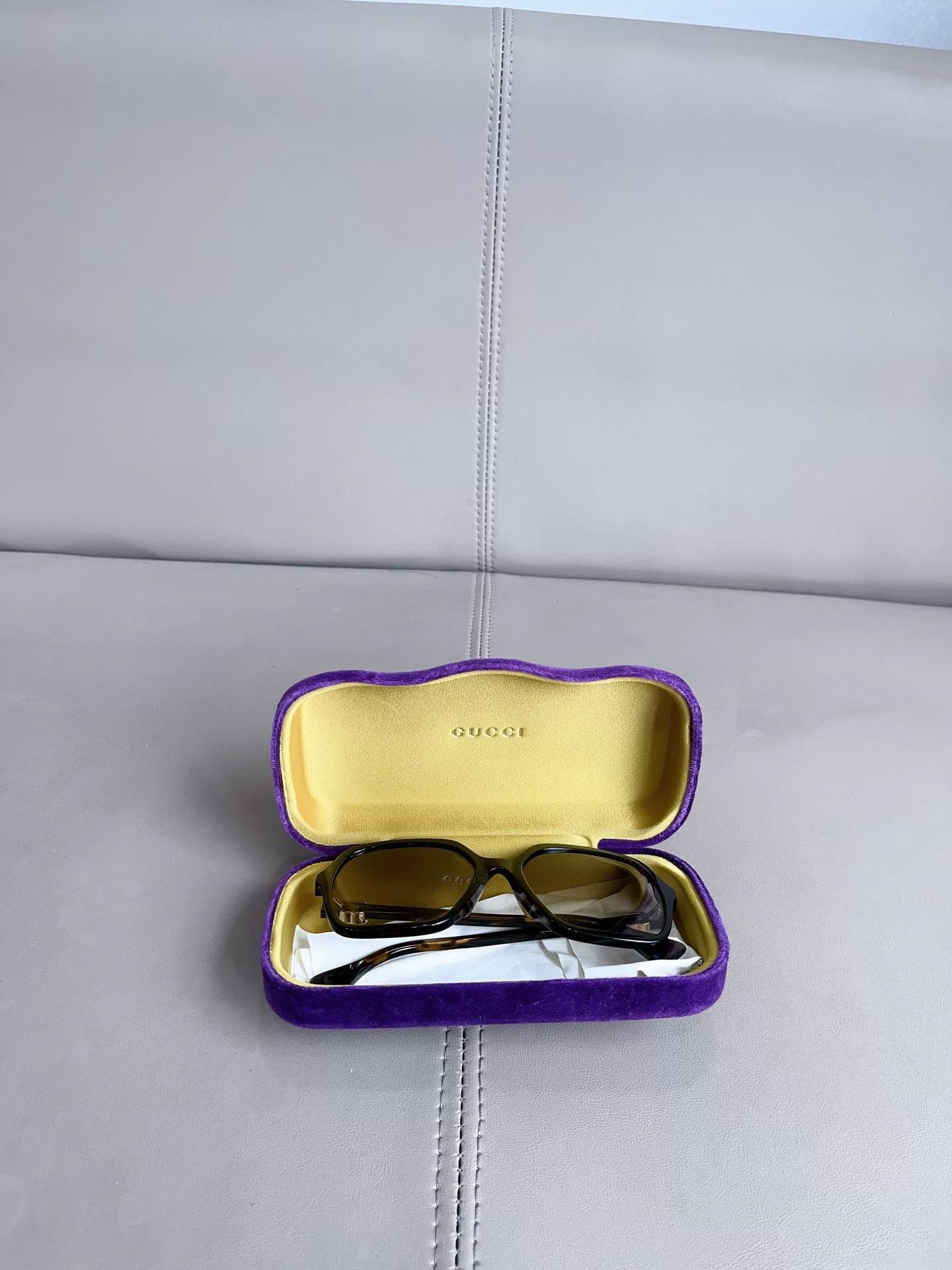 Gucci Gucci Sunglasses Complete Set Size ONE SIZE - 3 Thumbnail