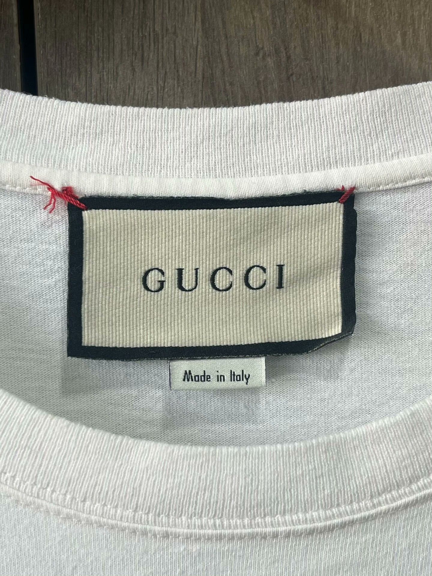 Gucci Gucci White Deer Short-Sleeve T-Shirt Size US S / EU 44-46 / 1 - 8 Thumbnail