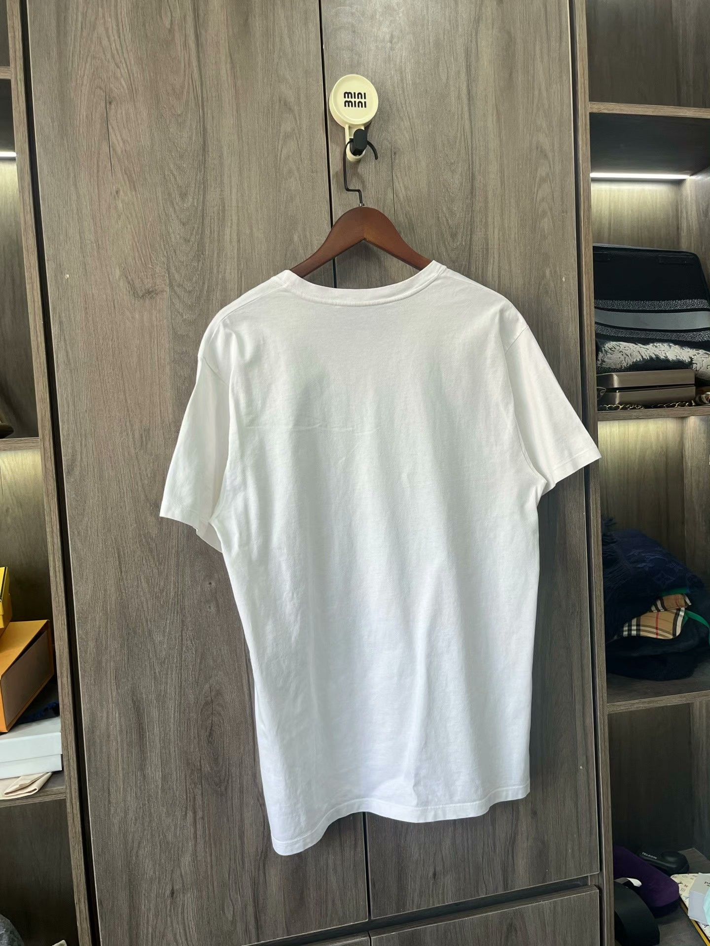 Gucci Gucci White Deer Short-Sleeve T-Shirt Size US S / EU 44-46 / 1 - 3 Thumbnail