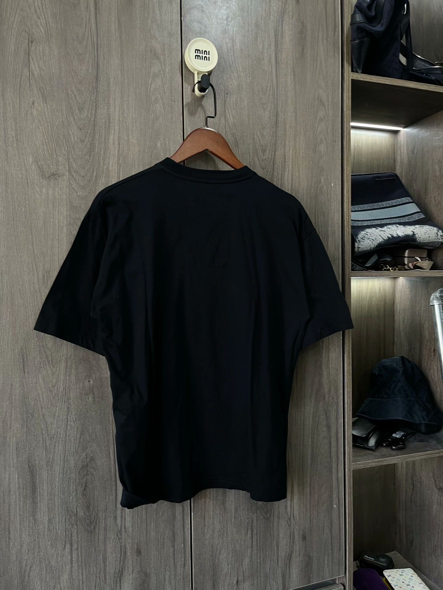 Prada Prada Triangle Logo Short Sleeve Size US M / EU 48-50 / 2 - 3 Thumbnail