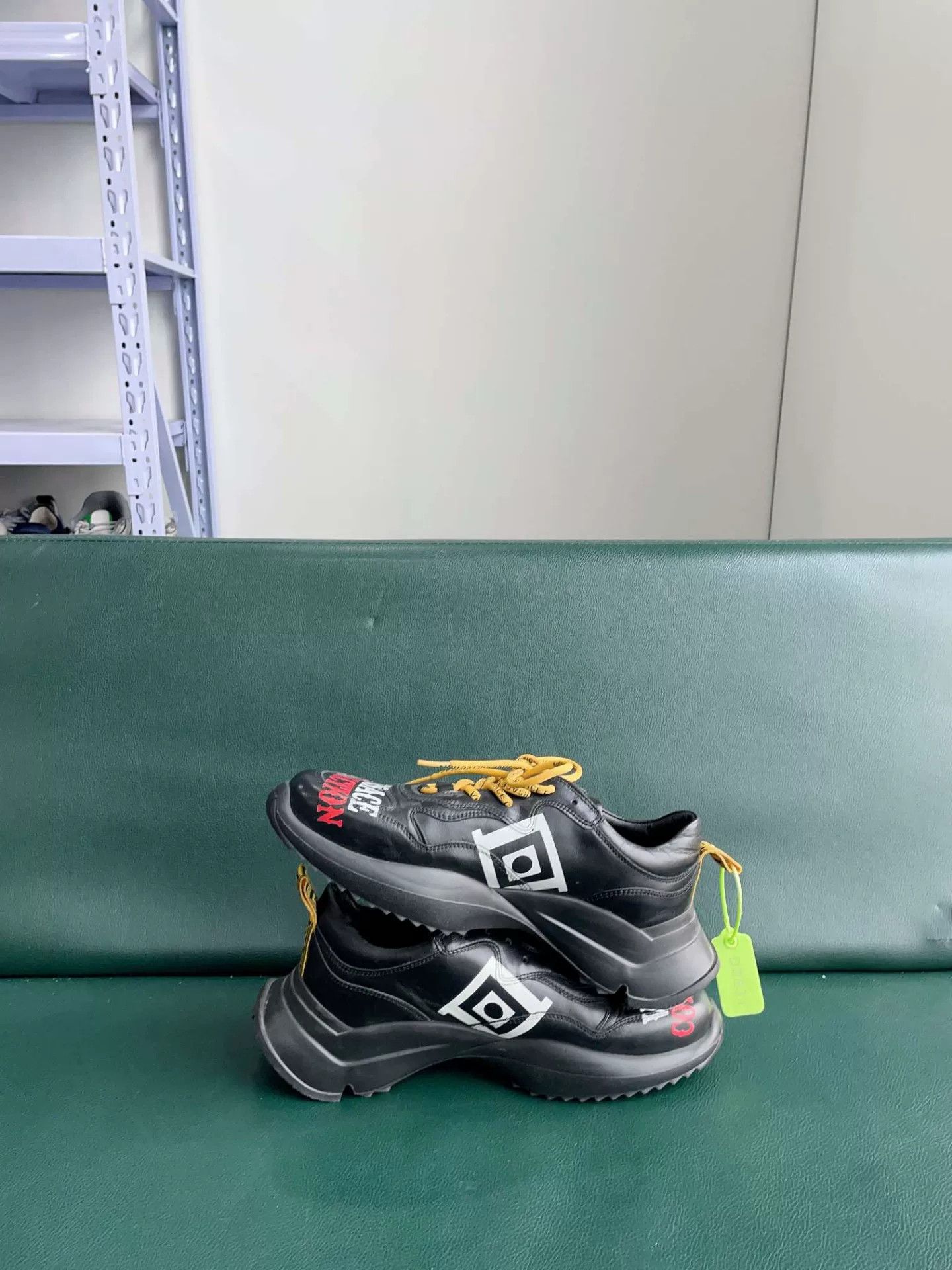 Versace Versace Dad Shoes Size US 7 / EU 40 - 4 Thumbnail