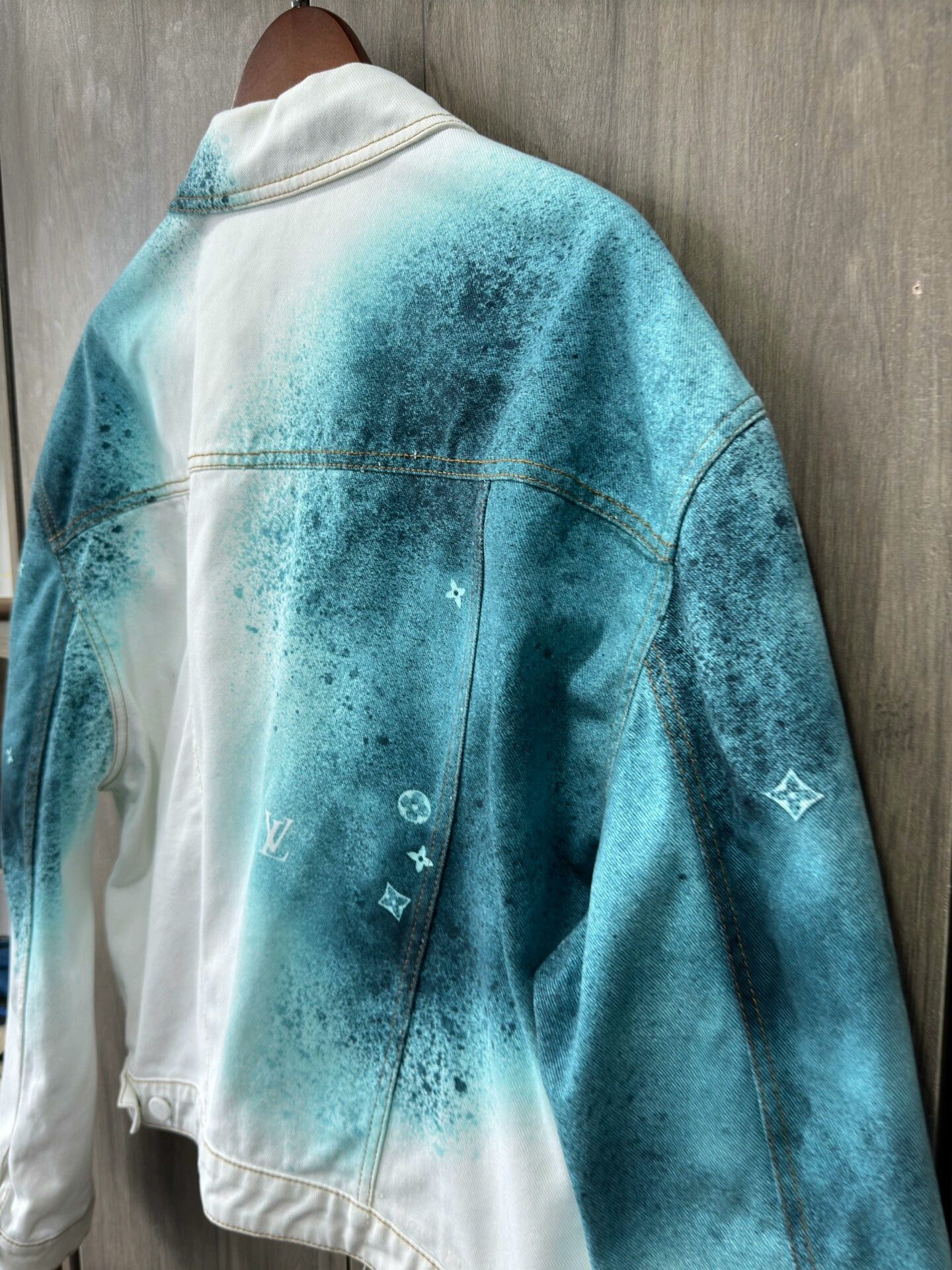 Louis Vuitton Louis Vuitton Starry Monogram Denim Jacket Size US L / EU 52-54 / 3 - 3 Thumbnail