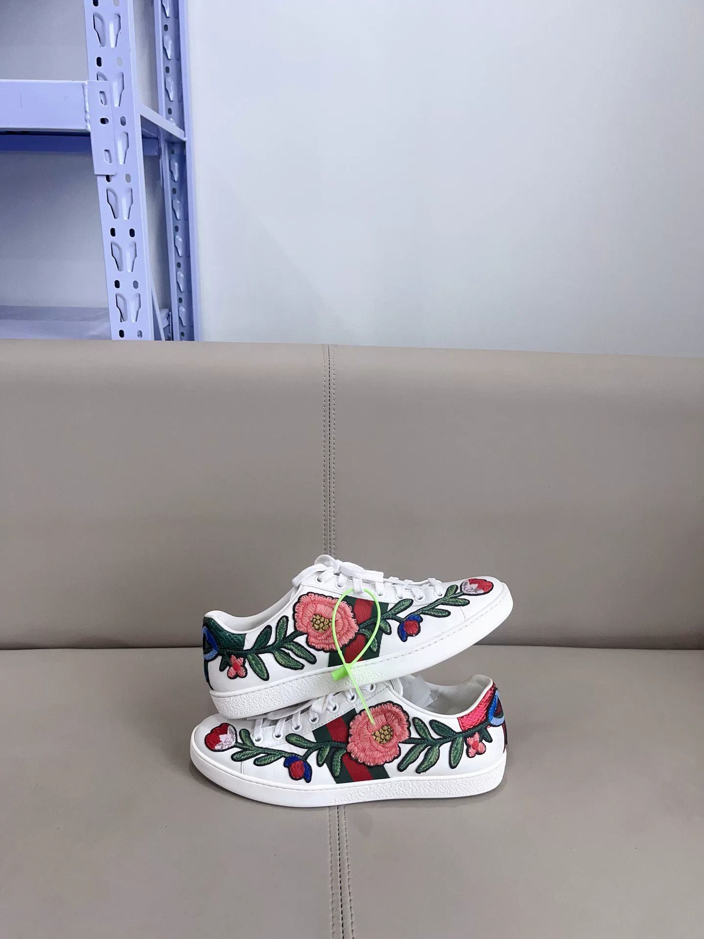 Gucci Gucci Coral Snake White Sneakers Size US 8 / IT 38 - 7 Thumbnail