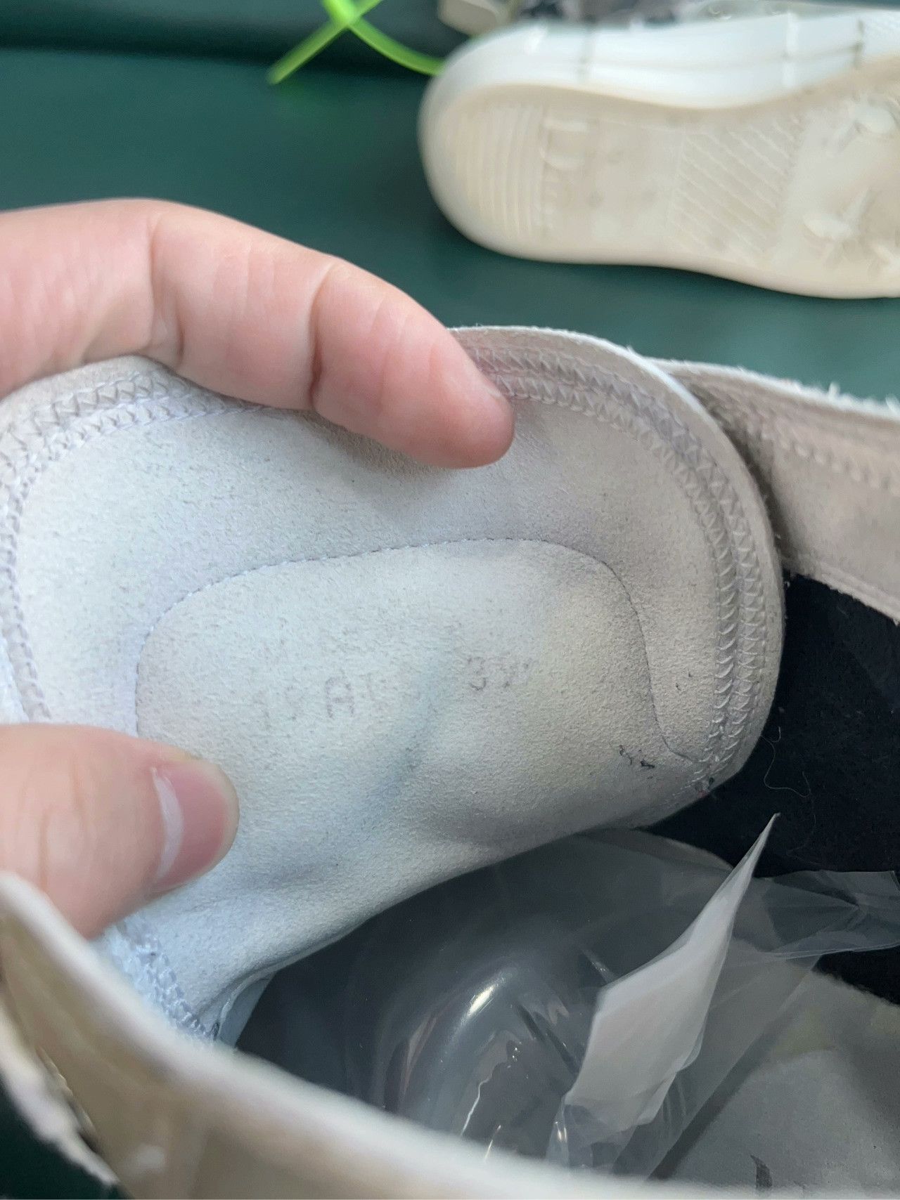 Dior DIOR B23 Sneakers Size 39 Size US 6 / EU 39 - 6 Thumbnail