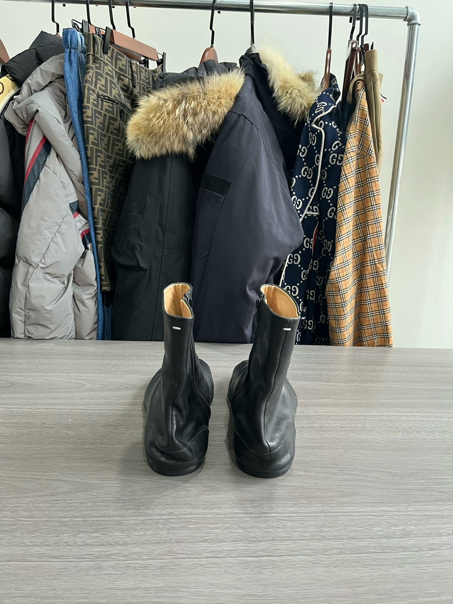 Maison Margiela Maison Margiela Tabi Flat Ankle Boots Size US 8 / EU 41 - 2 Thumbnail