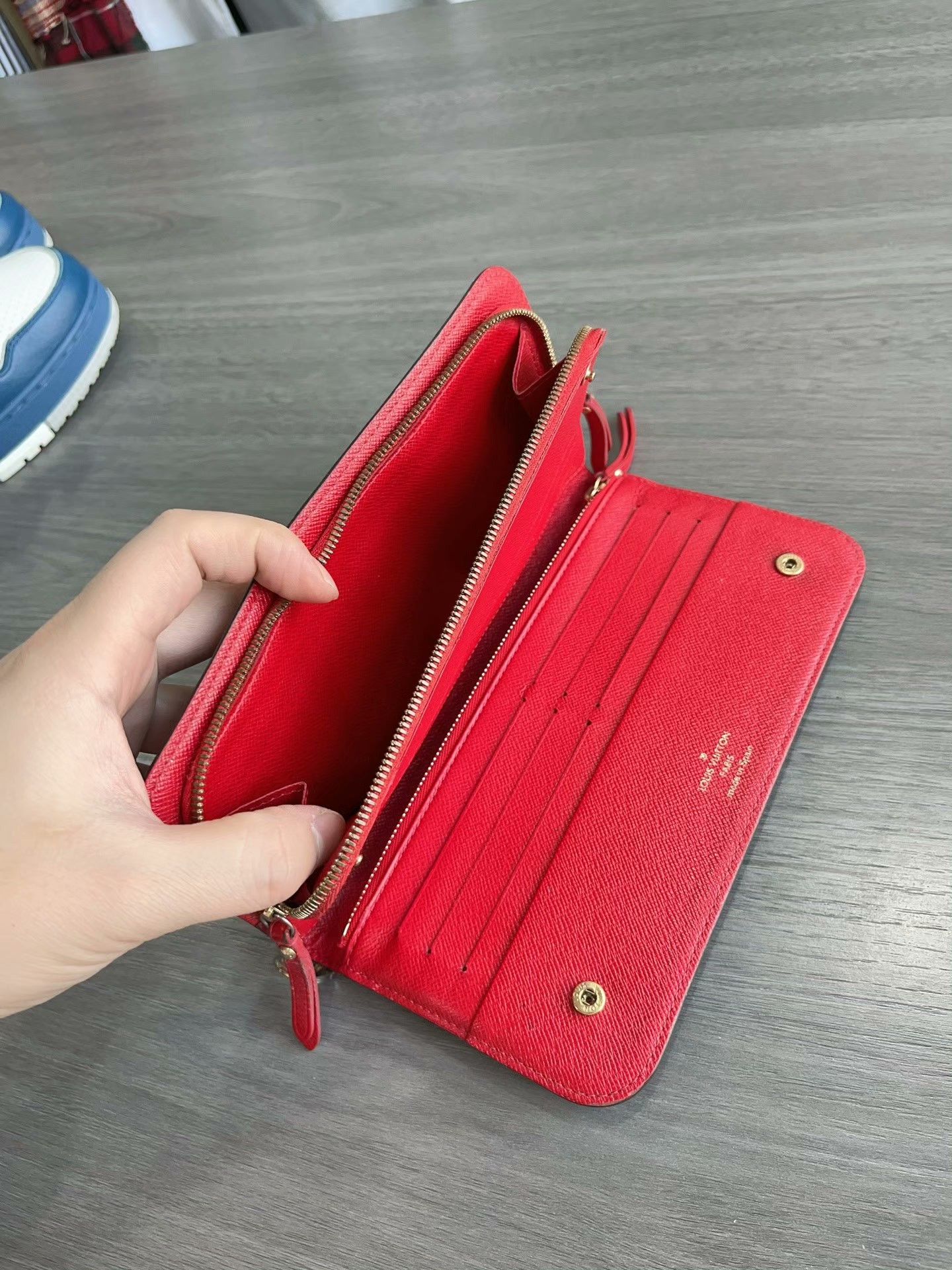Louis Vuitton Louis Vuitton Monogram Wallet Size ONE SIZE - 4 Thumbnail