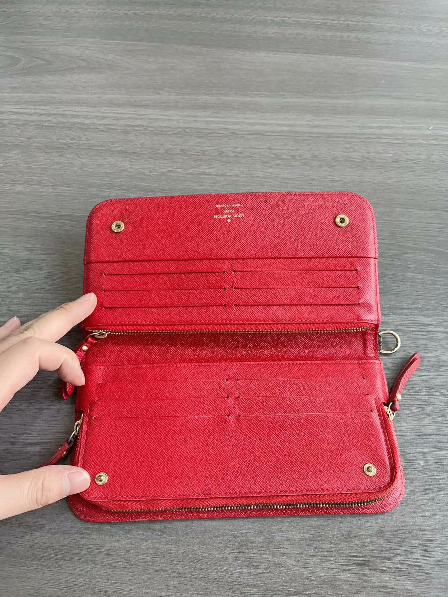 Louis Vuitton Louis Vuitton Monogram Wallet Size ONE SIZE - 2 Thumbnail