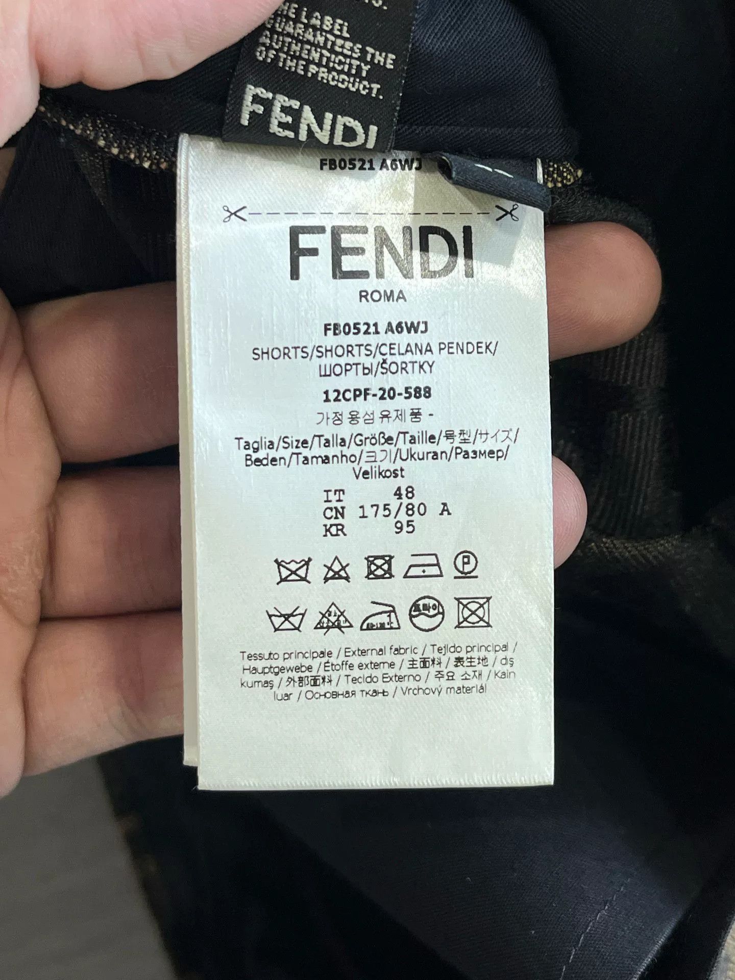 Fendi Fendi All-Over Print Shorts Size 48 Size US 32 / EU 48 - 6 Thumbnail