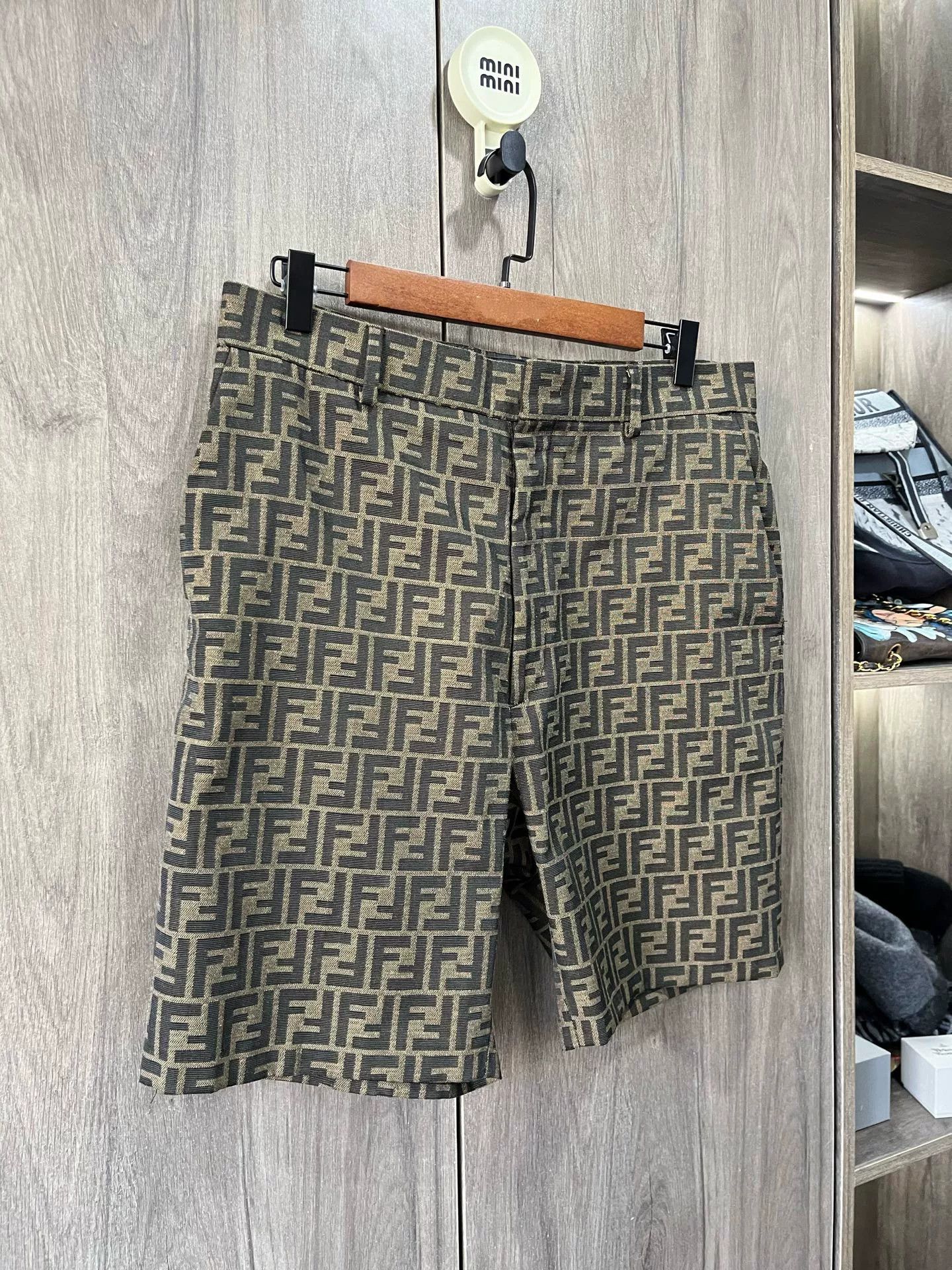 Fendi Fendi All-Over Print Shorts Size 48 Size US 32 / EU 48 - 4 Thumbnail