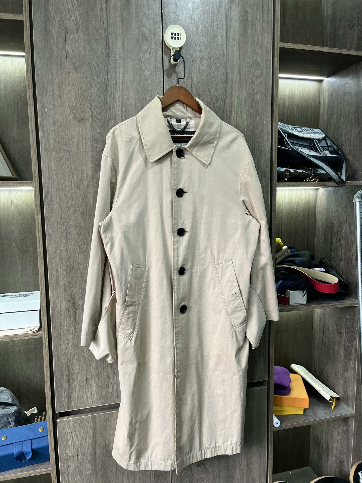 Burberry Classic Single-Breasted Trench Coat