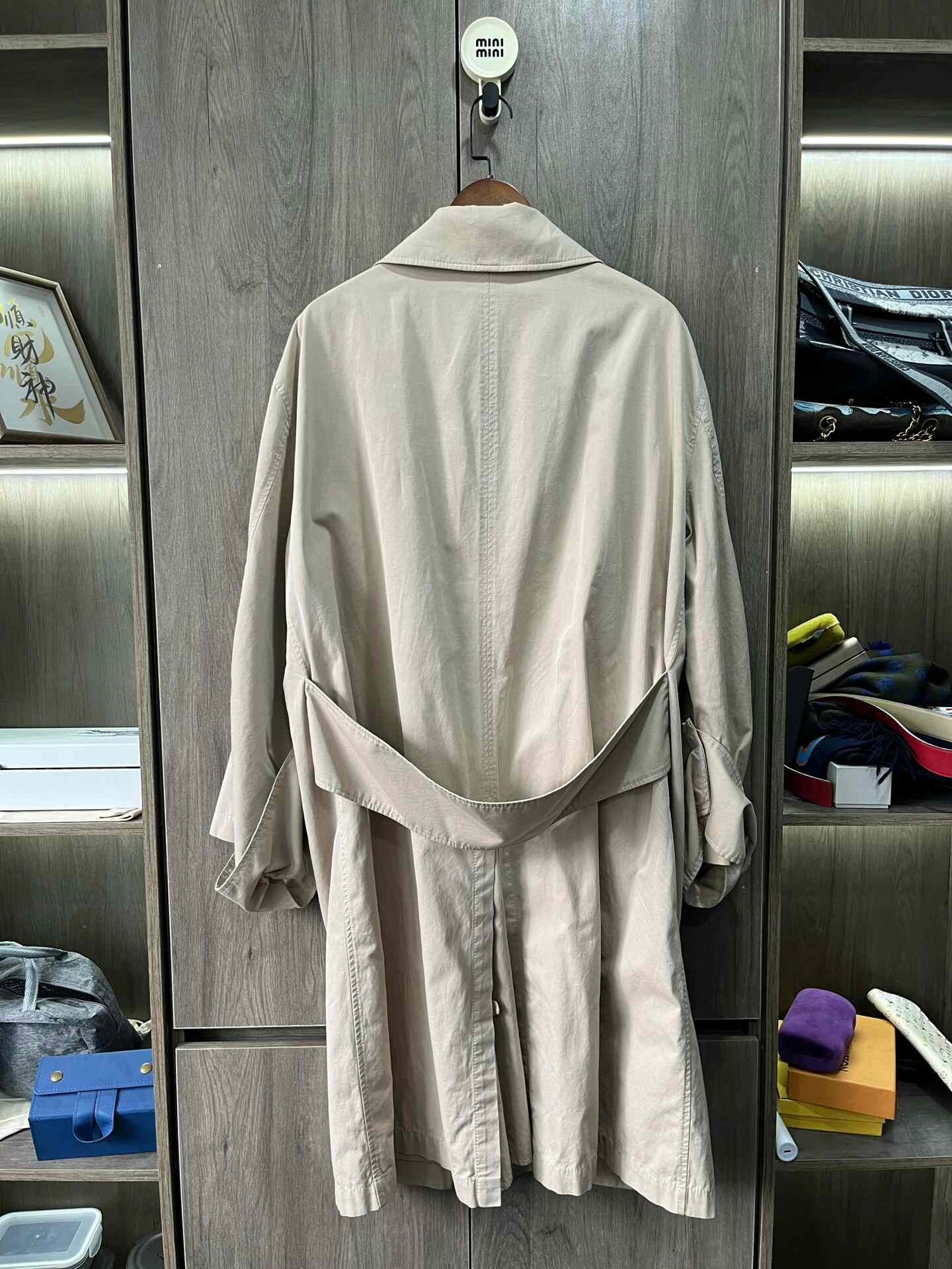 Burberry Classic Single-Breasted Trench Coat