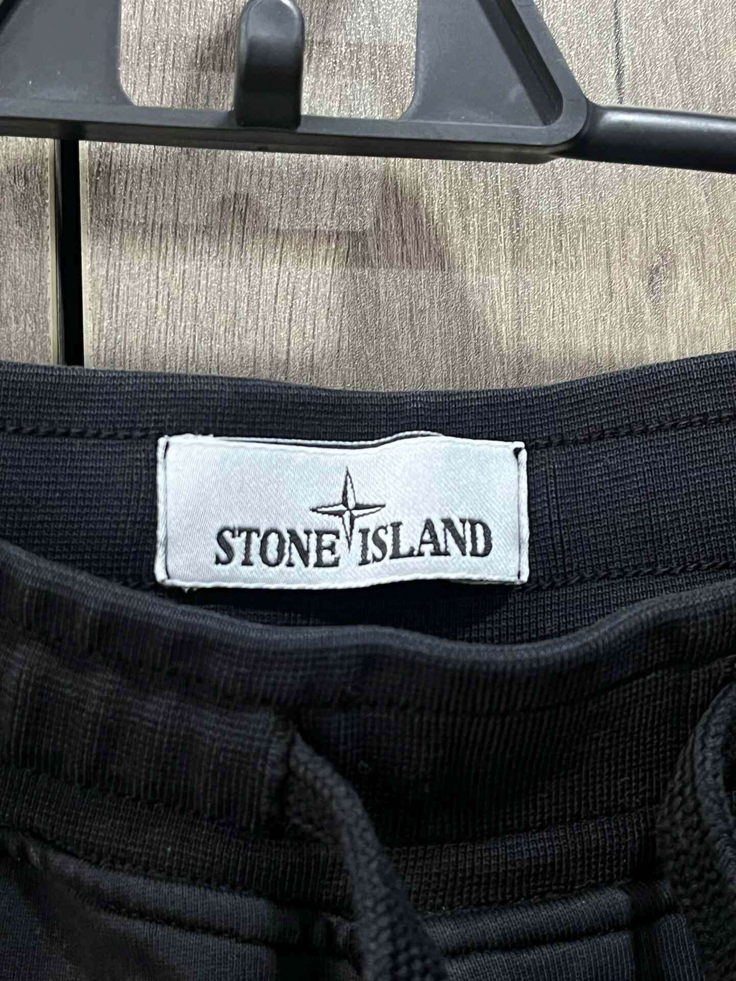 Stone Island Stone Island Solid Logo Patch Cargo Pants Size US 34 / EU 50 - 5 Thumbnail