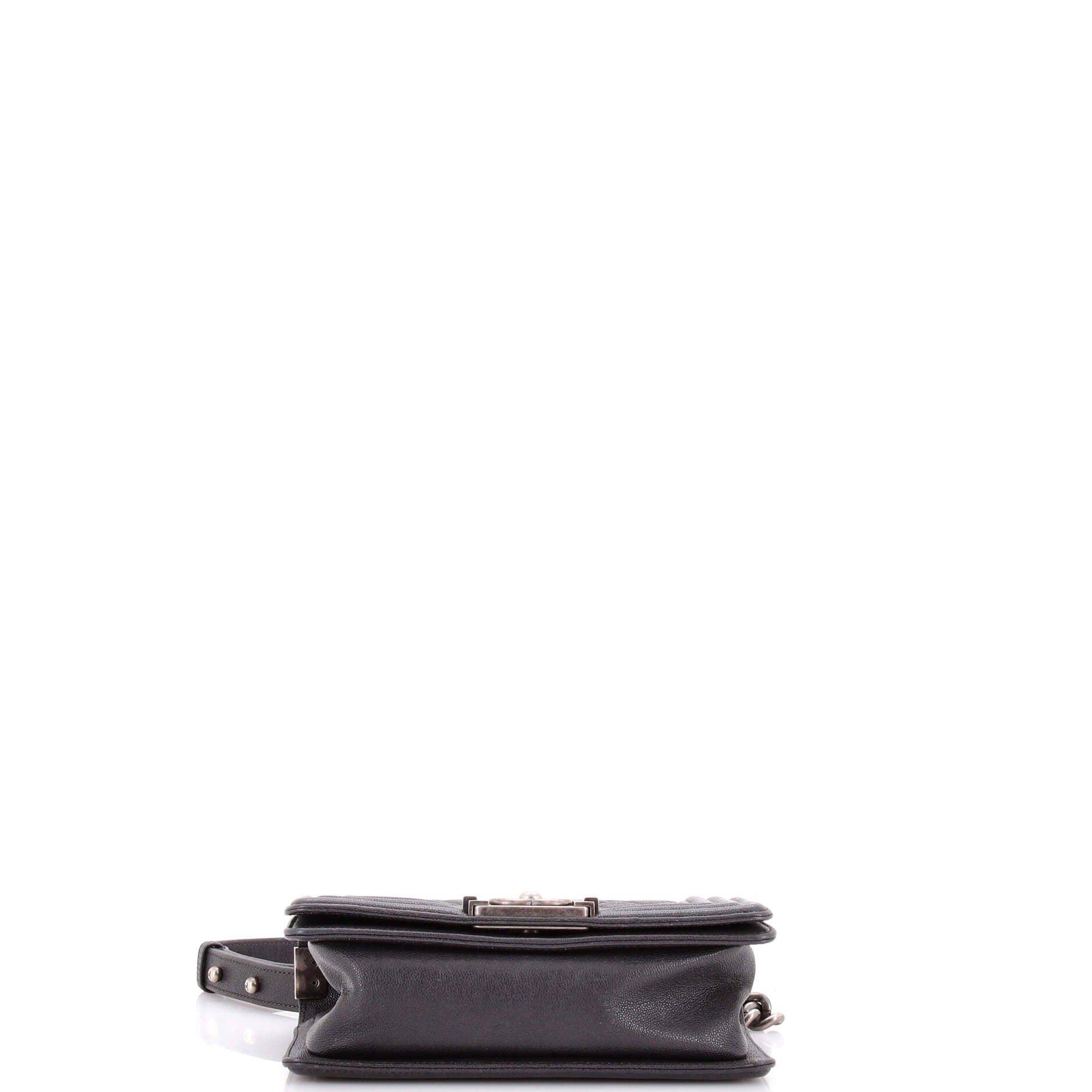 Chanel Boy Flap Bag Size ONE SIZE - 4 Thumbnail