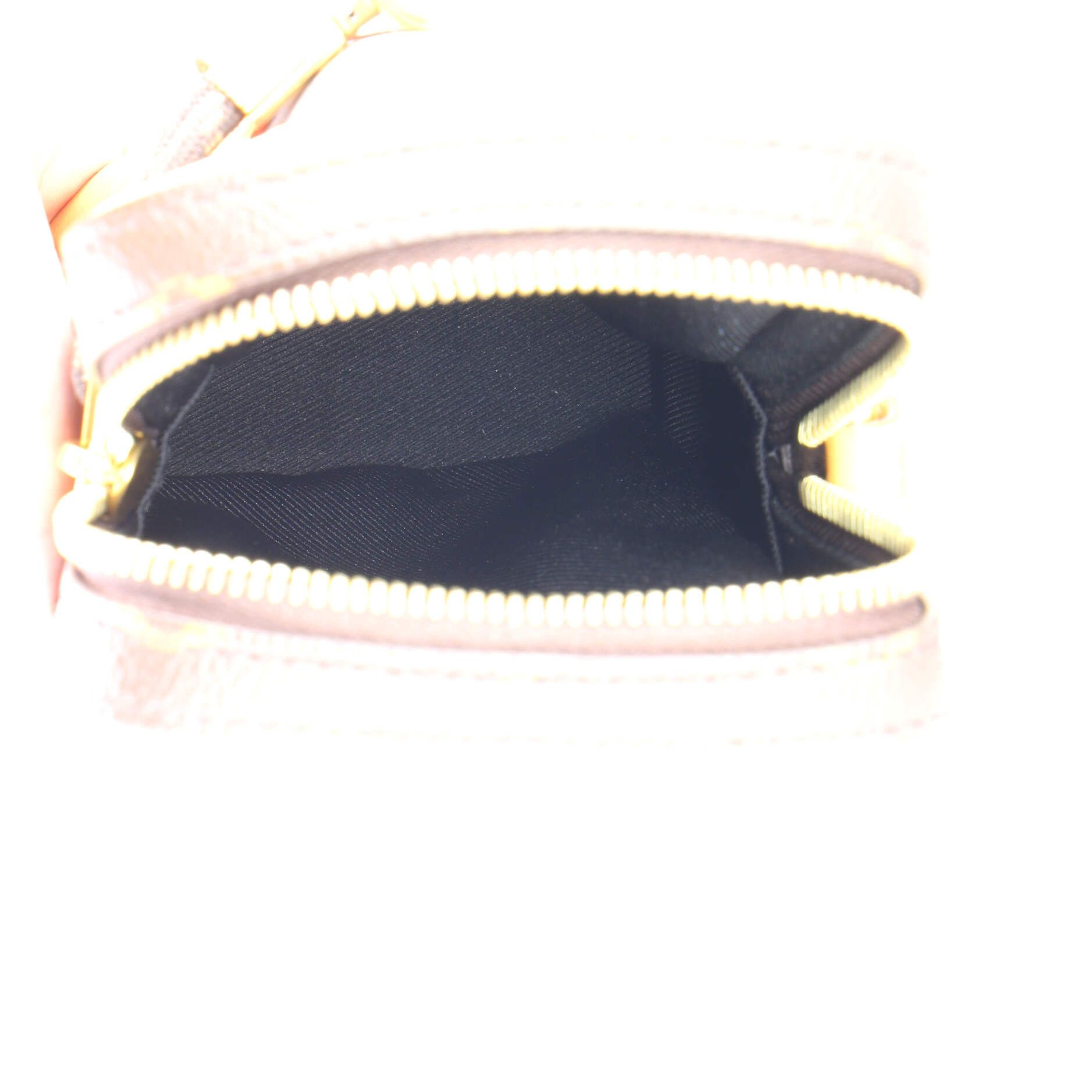 Louis Vuitton Music Player Wearable Wallet Size ONE SIZE - 5 Thumbnail
