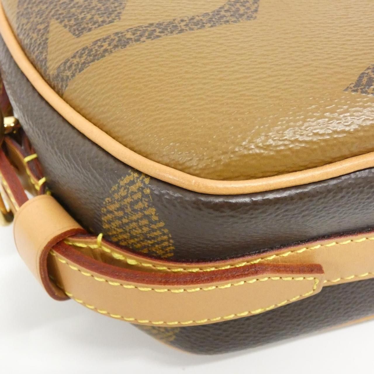 Louis Vuitton Louis Vuitton Louis Vuitton Boite Chapeau Souple Monogram Shoulder Bag Textile Shoulder Bag M44604 DUTY FREE for USA Size ONE SIZE - 3 Thumbnail