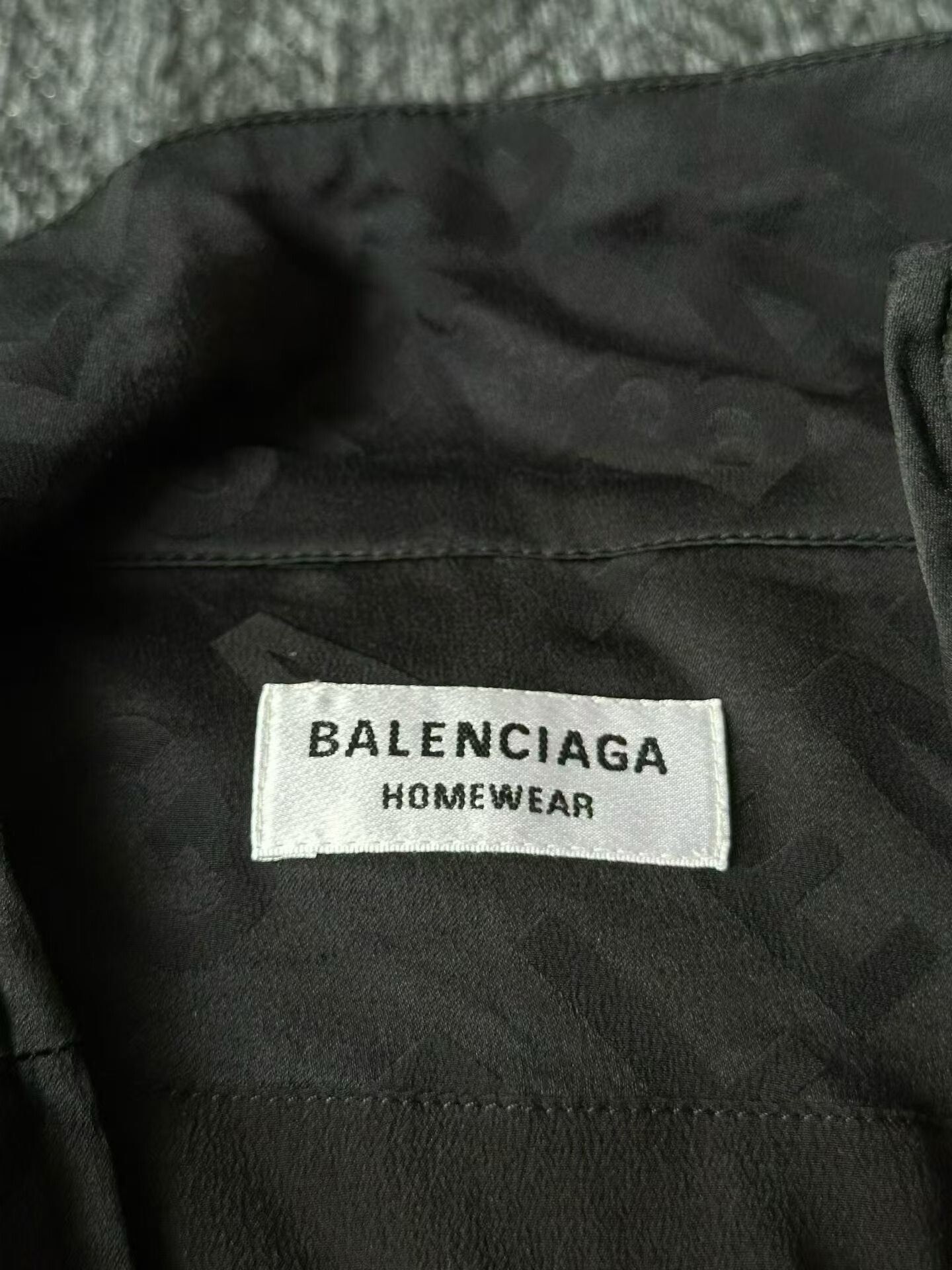 Balenciaga Balenciaga Dark Pattern Silk Jacket Size US M / EU 48-50 / 2 - 3 Thumbnail