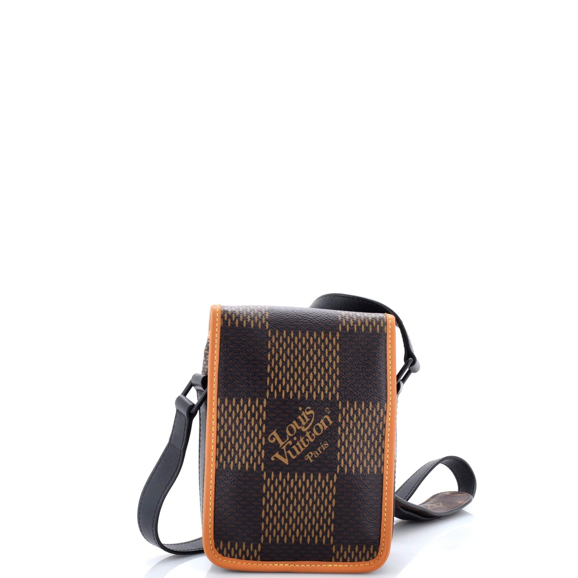 Louis Vuitton Nigo Amazone Messenger Bag Size ONE SIZE - 3 Thumbnail