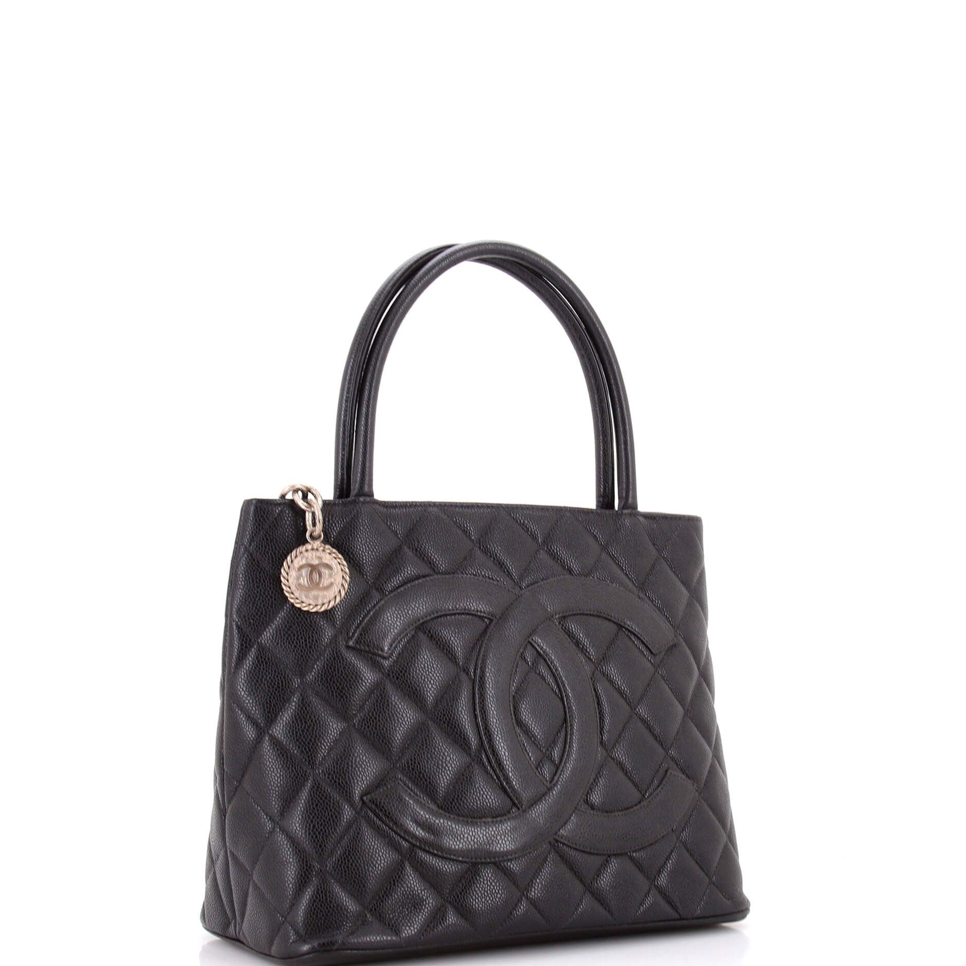 Chanel Medallion Tote Size ONE SIZE - 3 Thumbnail