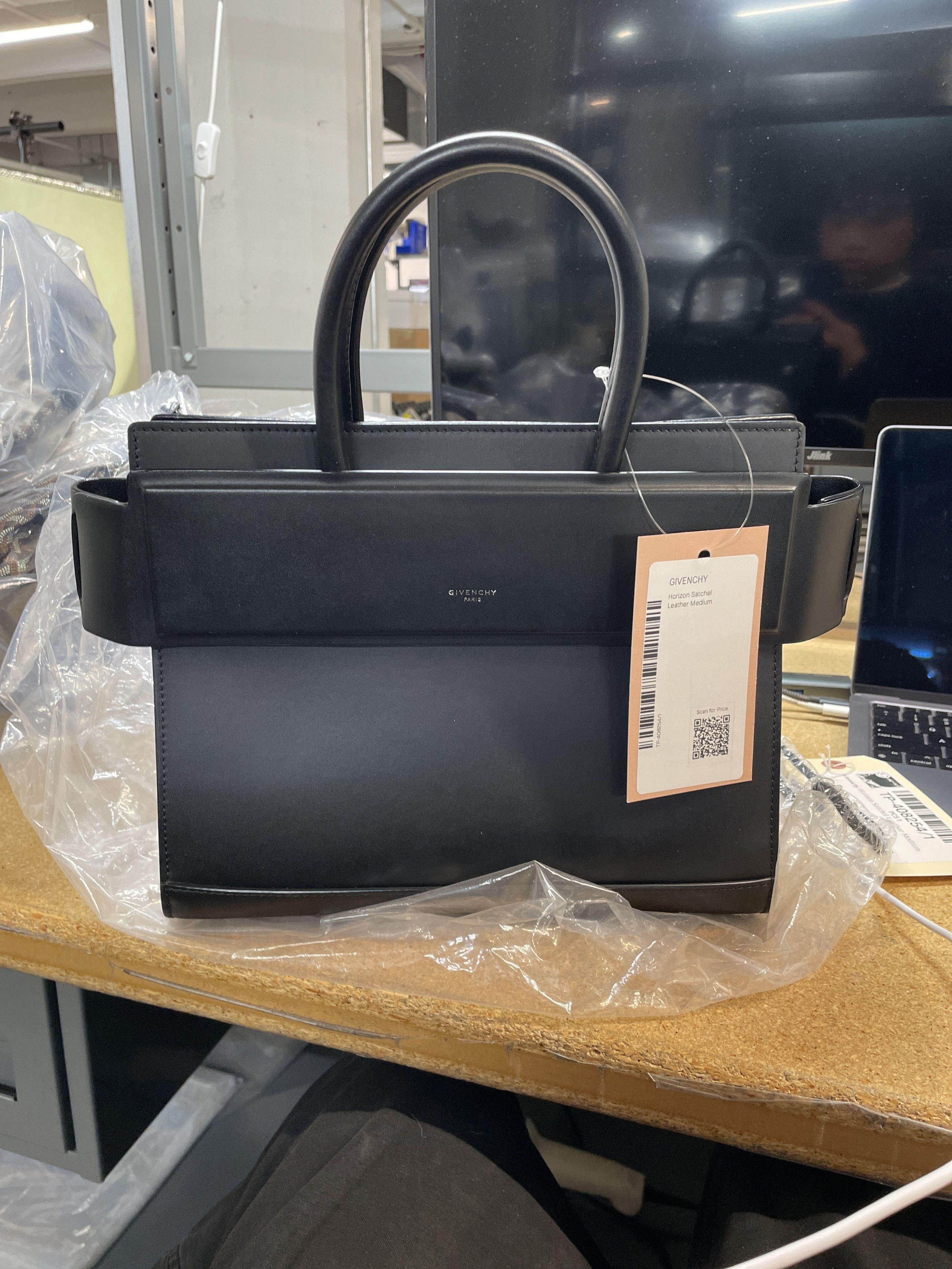 Givenchy Horizon Satchel Size ONE SIZE - 8 Thumbnail