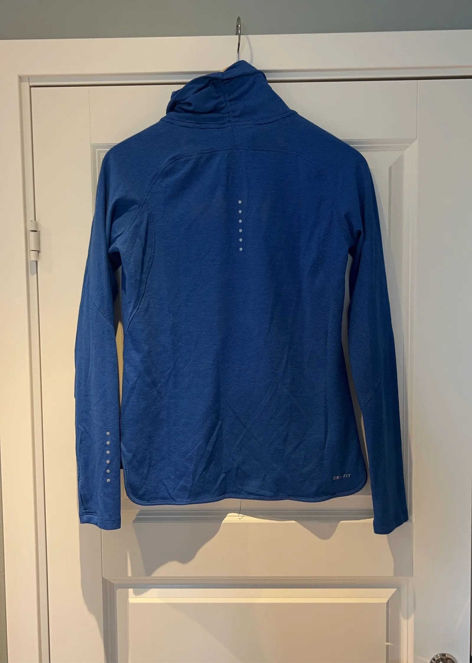 Nike Nike Sweater Size M / US 6-8 / IT 42-44 - 2 Thumbnail