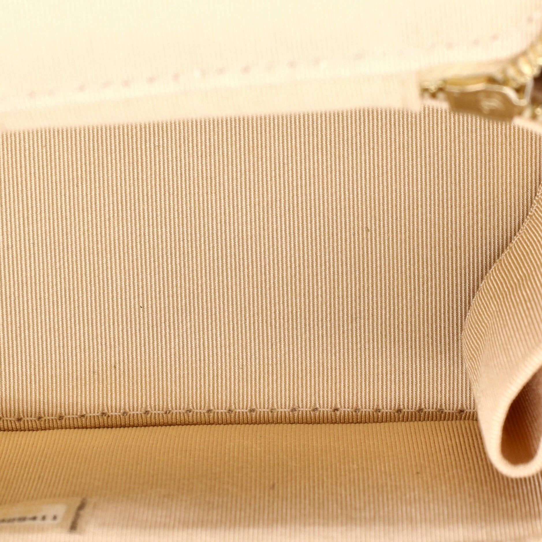 Chanel Classic Pearl Vanity Case with Chain Size ONE SIZE - 6 Thumbnail