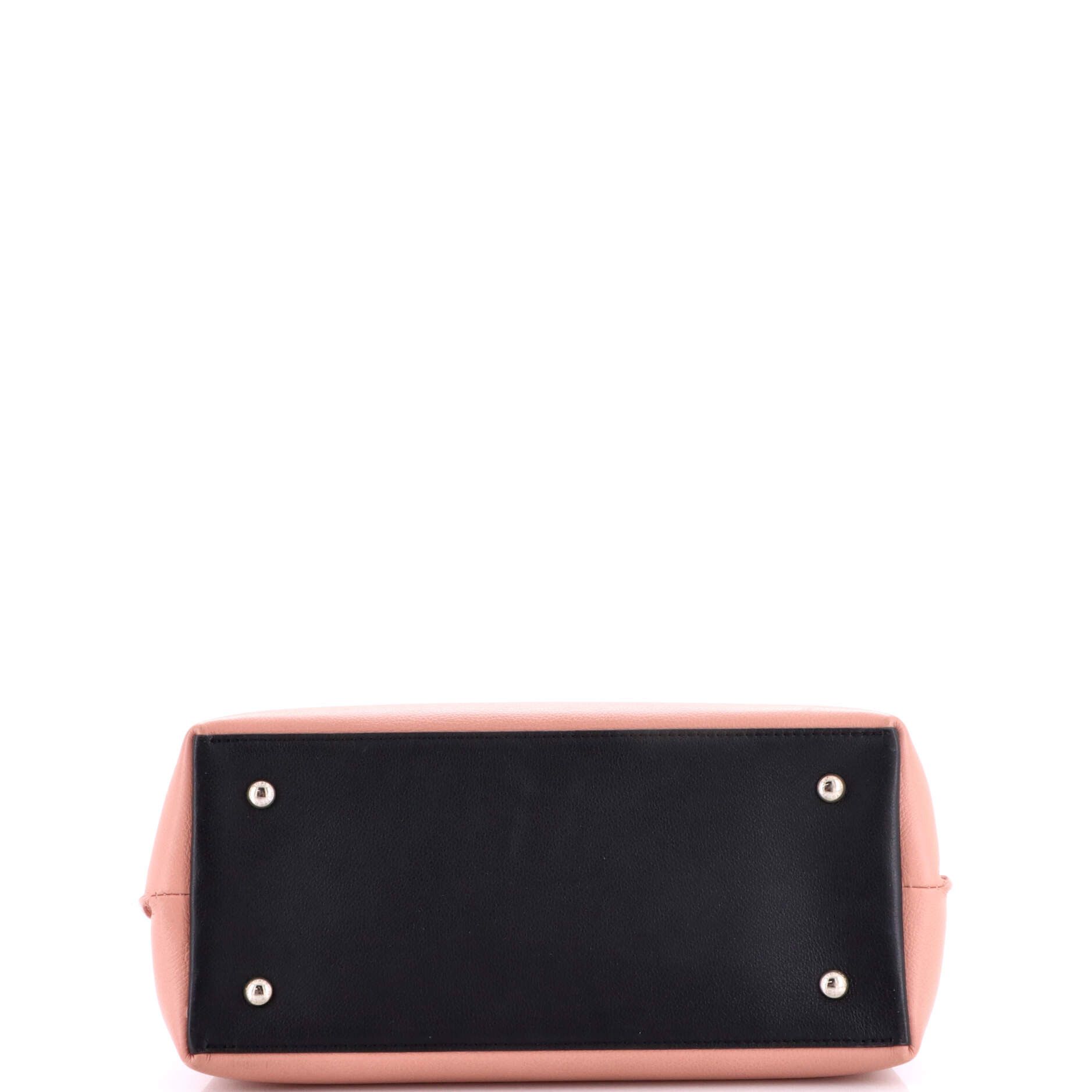 Louis Vuitton Lockme Ever Handbag Size ONE SIZE - 4 Thumbnail