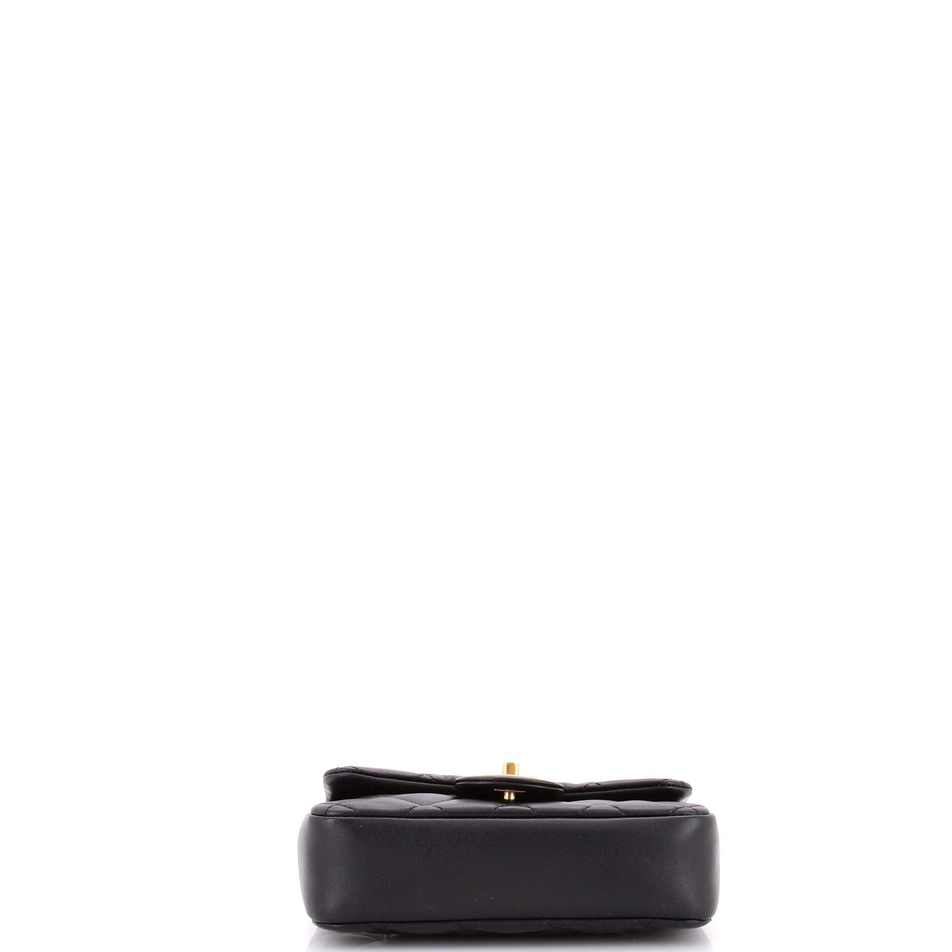 Chanel Heart Charms Flap Bag Size ONE SIZE - 5 Thumbnail
