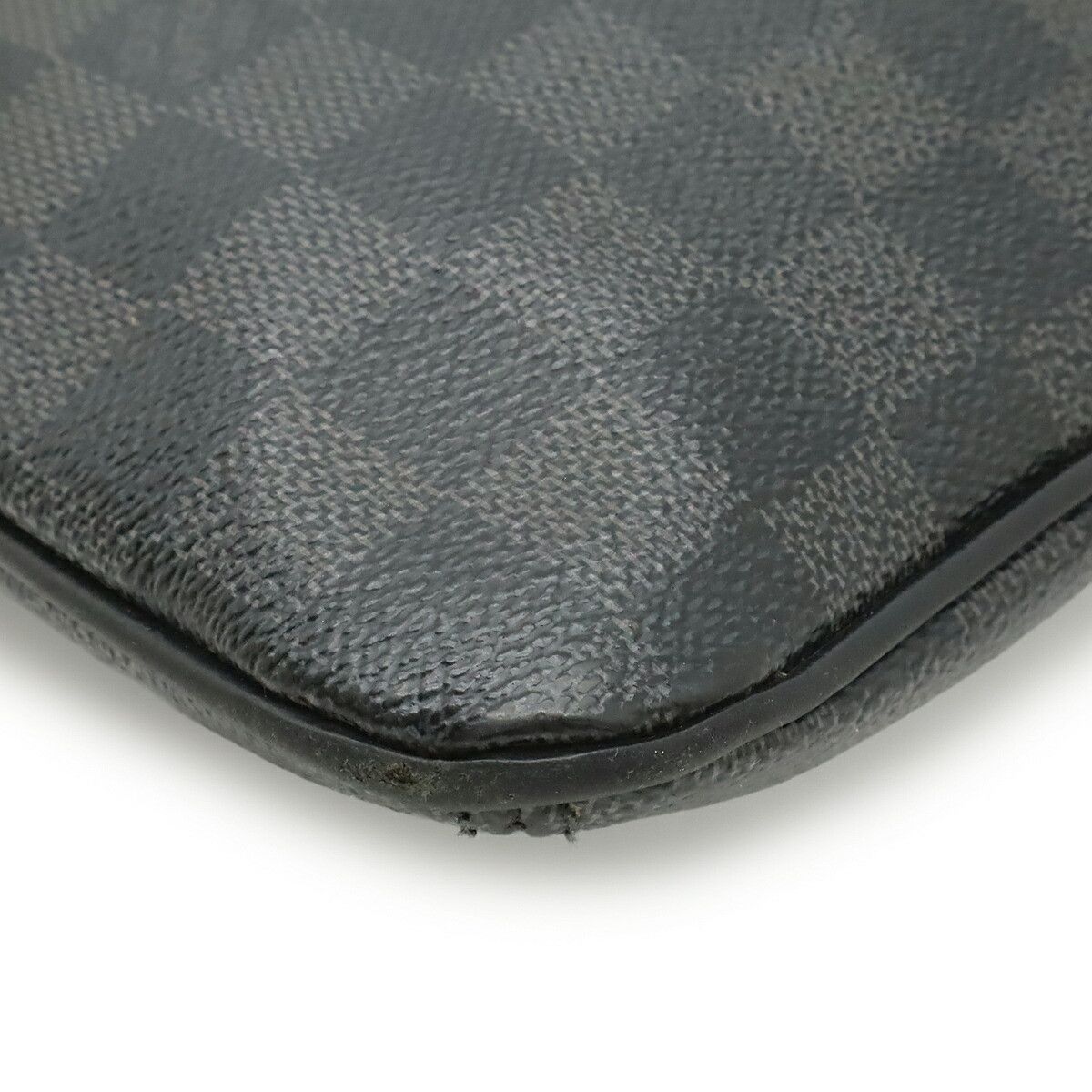 Louis Vuitton Louis Vuitton Louis Vuitton Thomas Damier Graphite Shoulder Bag Textile Crossbody Bag N58028 DUTY FREE for USA Size ONE SIZE - 3 Thumbnail
