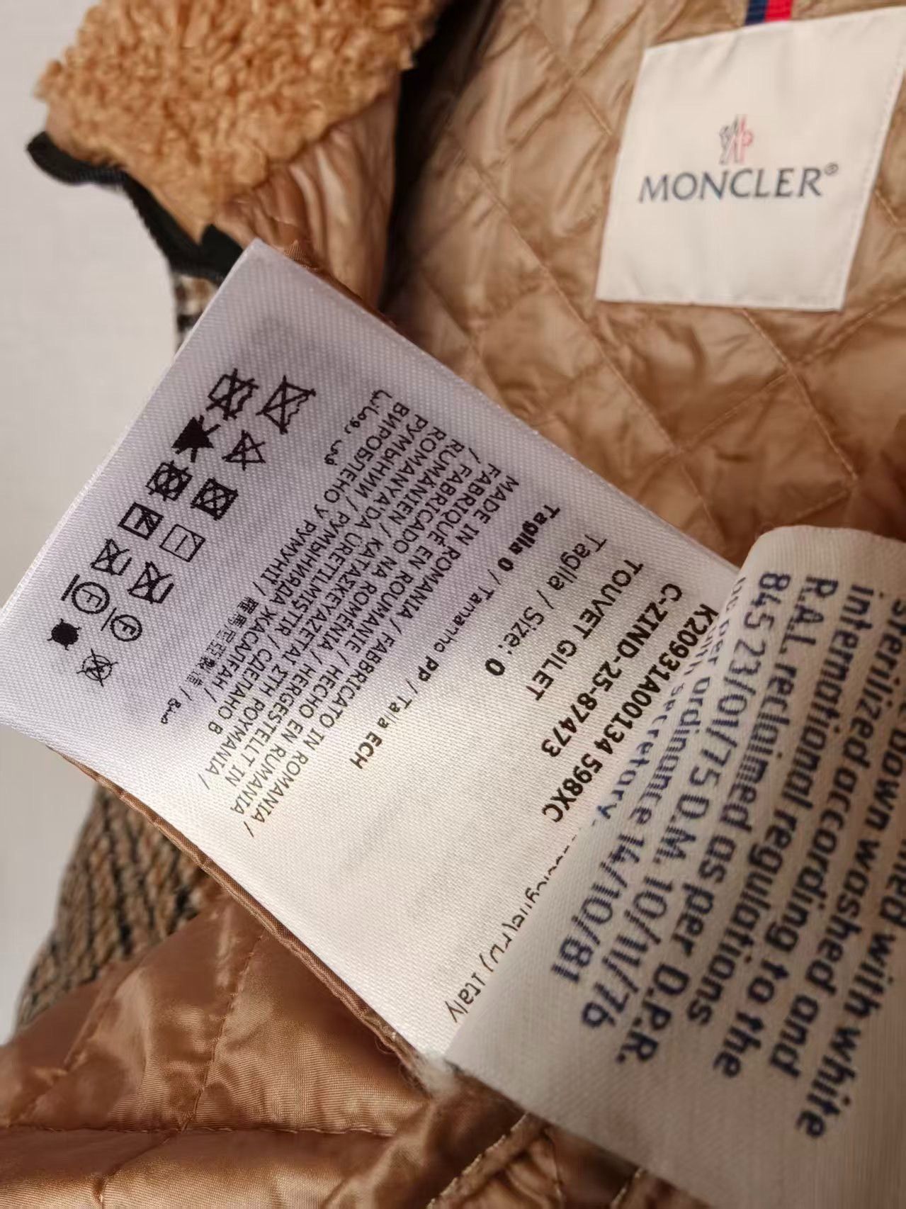 Moncler Moncler New Vest Size US M / EU 48-50 / 2 - 3 Thumbnail