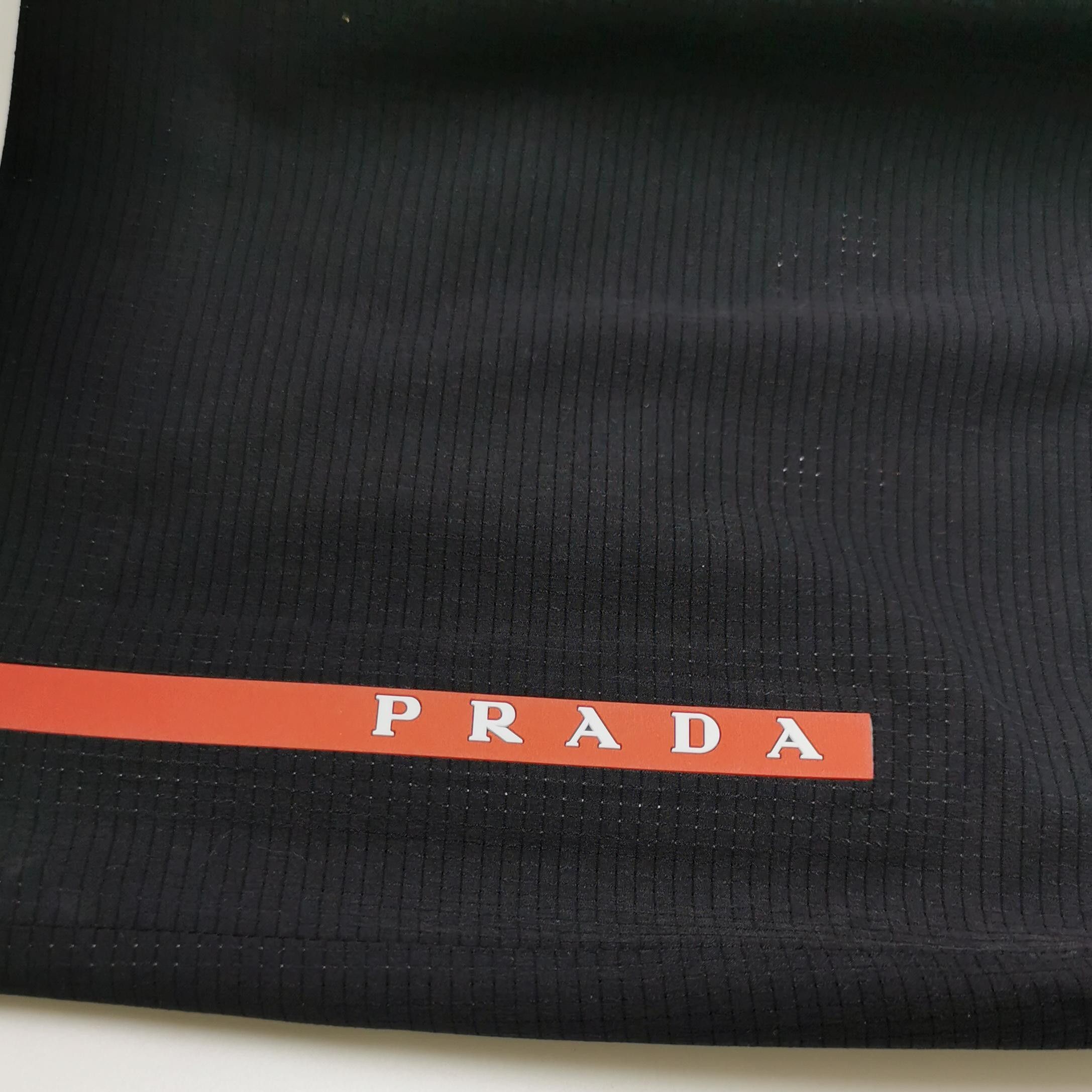 Prada Prada XS Solid Letter Logo Shorts Size US 26 / EU 42 - 22 Thumbnail