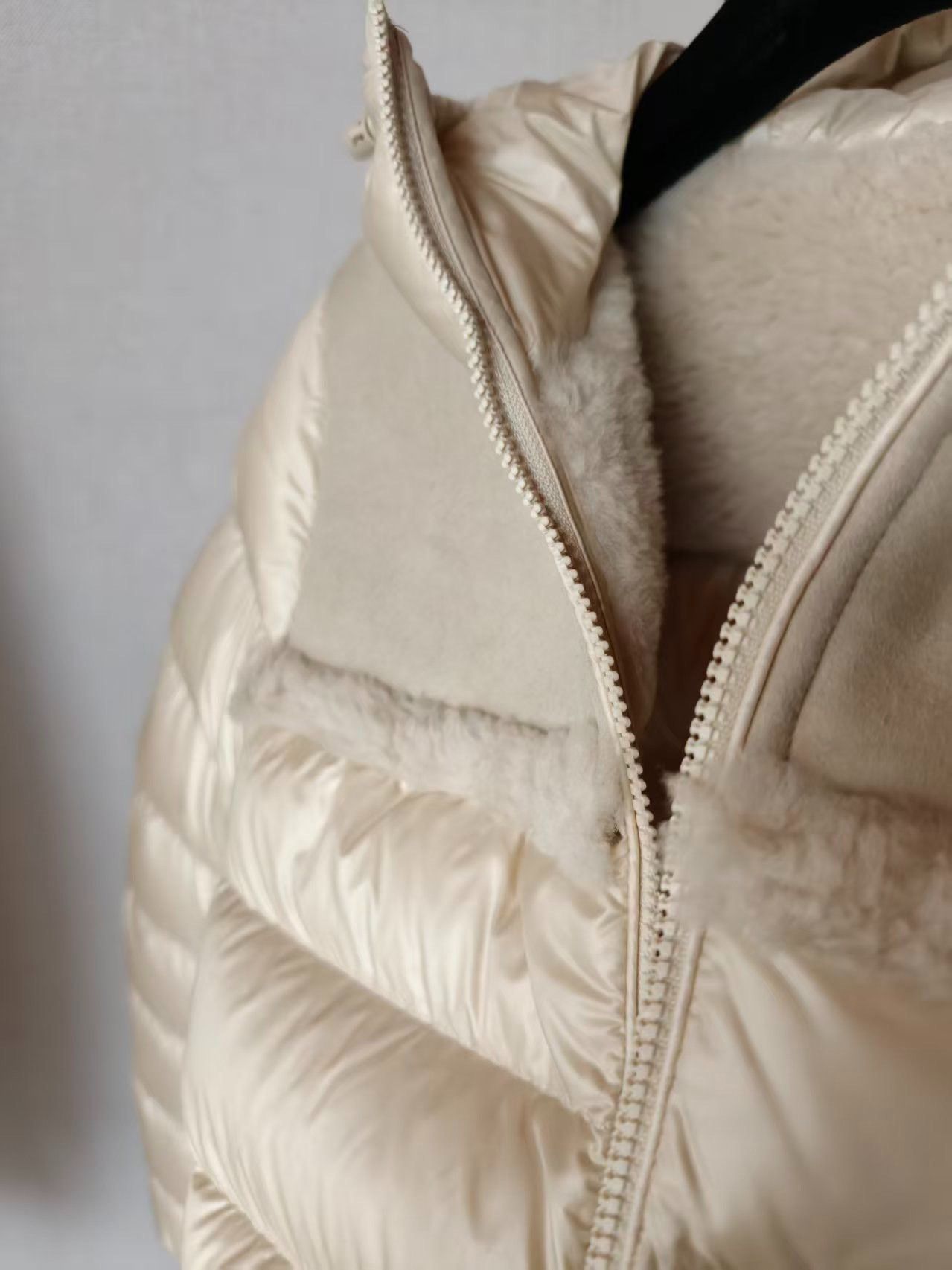 Moncler Moncler Down Jacket Size M / US 6-8 / IT 42-44 - 3 Thumbnail