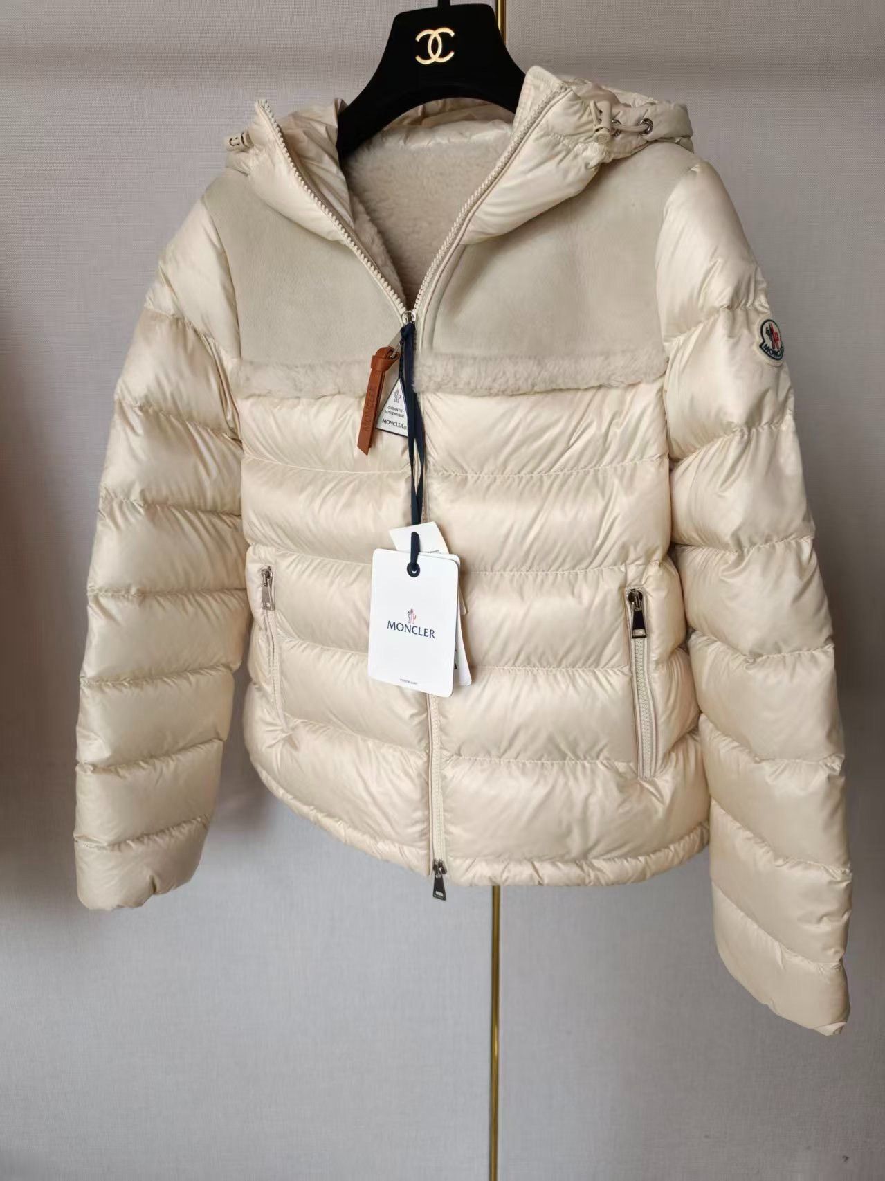 Moncler Moncler Down Jacket Size M / US 6-8 / IT 42-44 - 7 Thumbnail