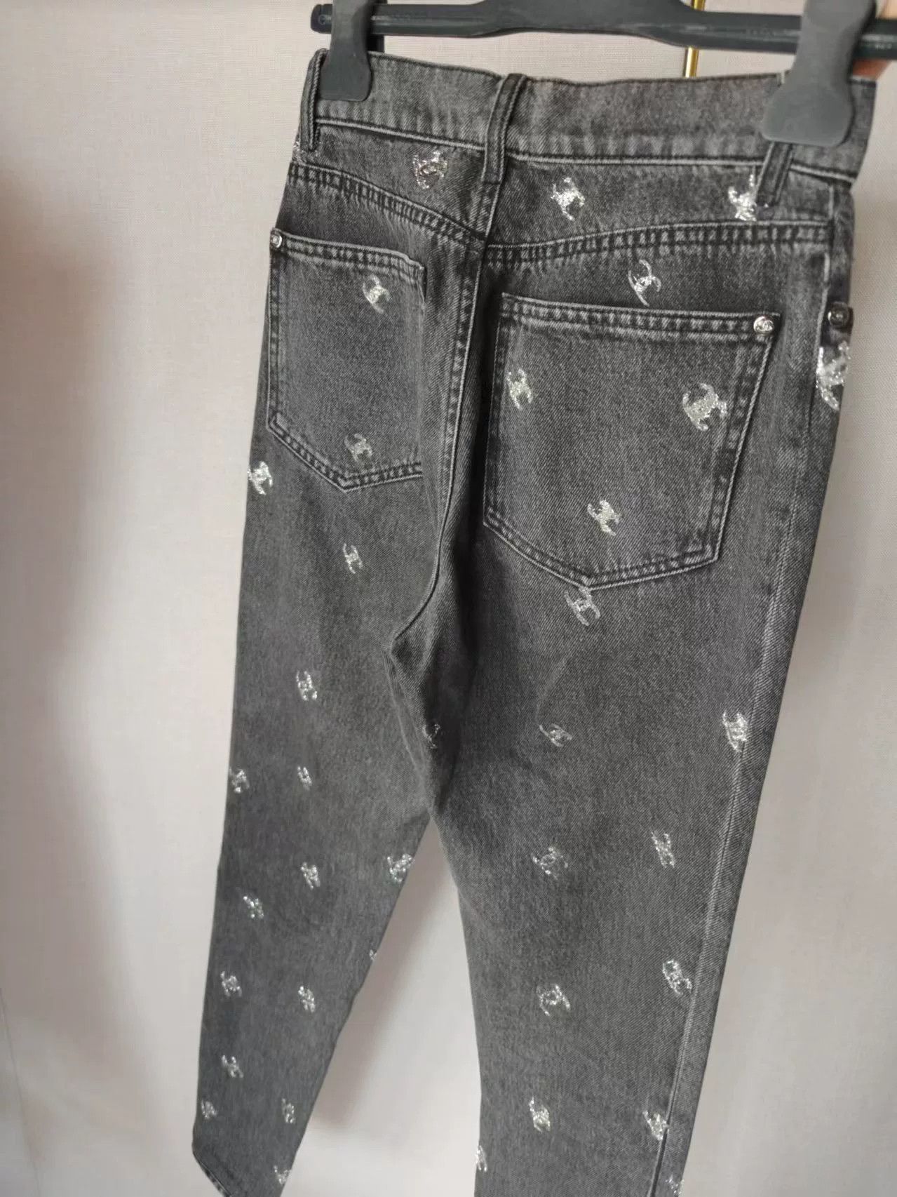 Chanel Chanel Women's Jeans Size 26" / US 2 / IT 38 - 2 Thumbnail