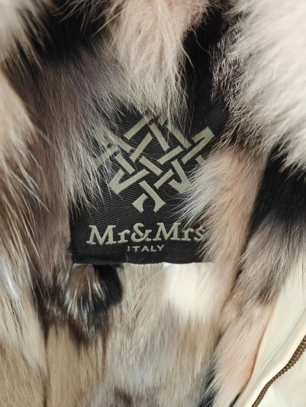 MR & MRS ITALY Mr Mrs Fur Coat Size M / US 6-8 / IT 42-44 - 3 Thumbnail